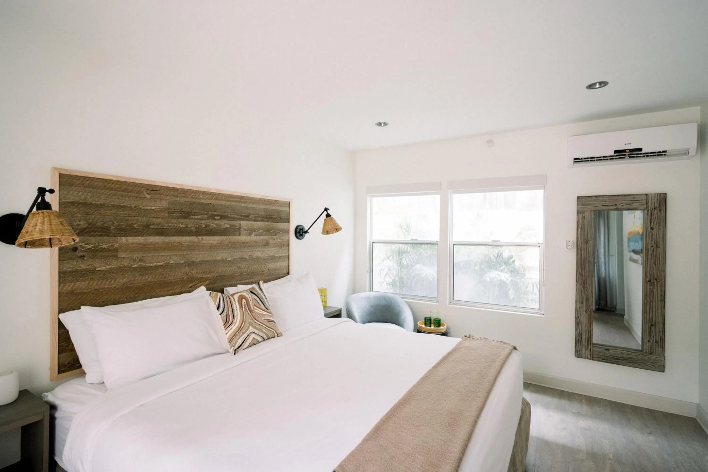 Standard King Room in SCP Seven4One Hotel