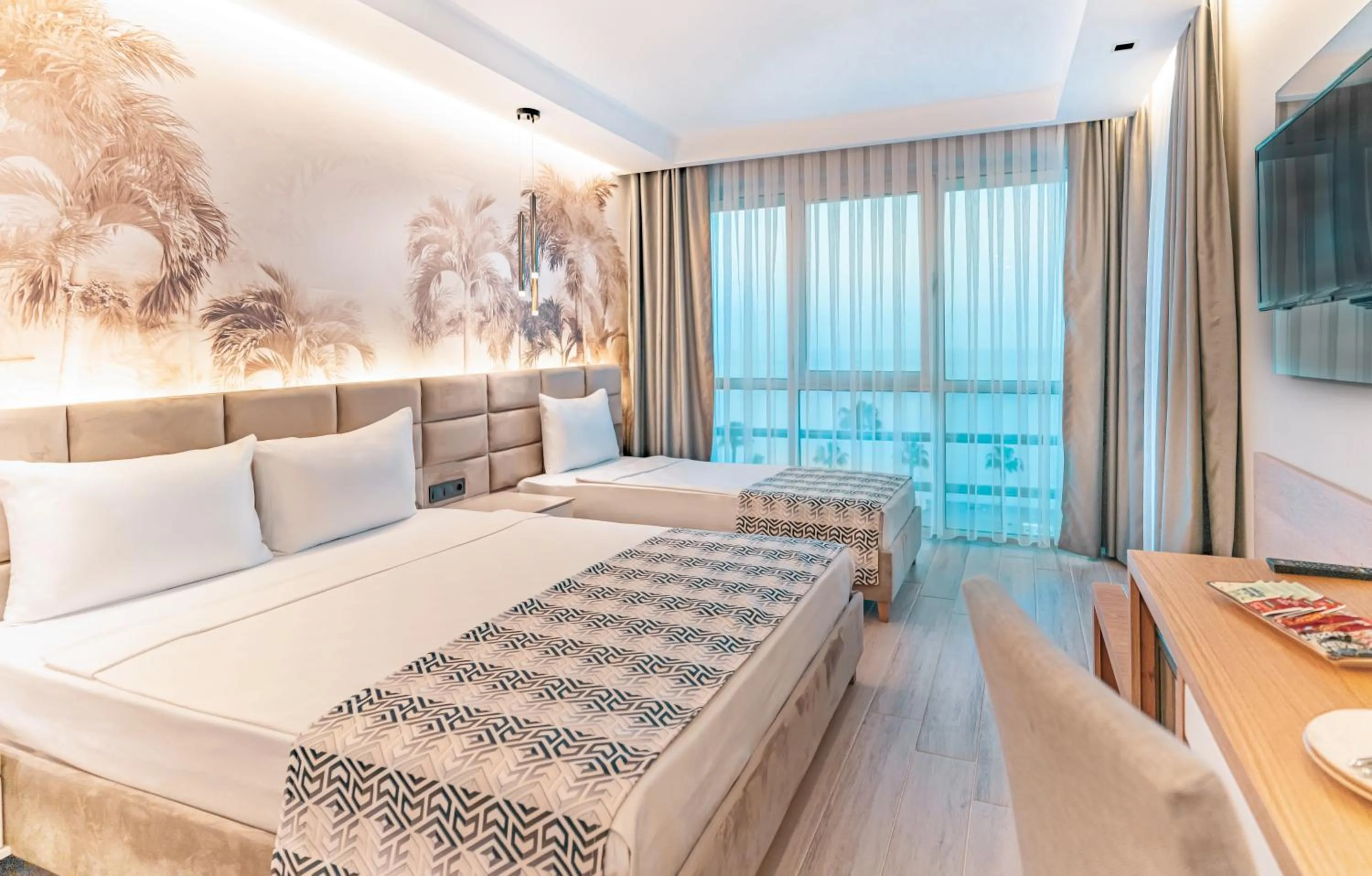 Triple Room in PEARLY HOTEL