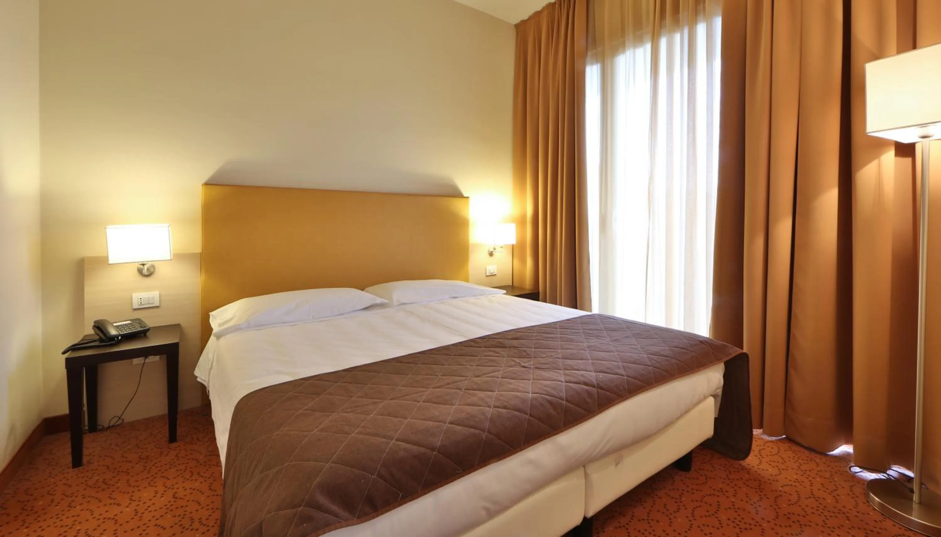 Double Room in Regal Hotel