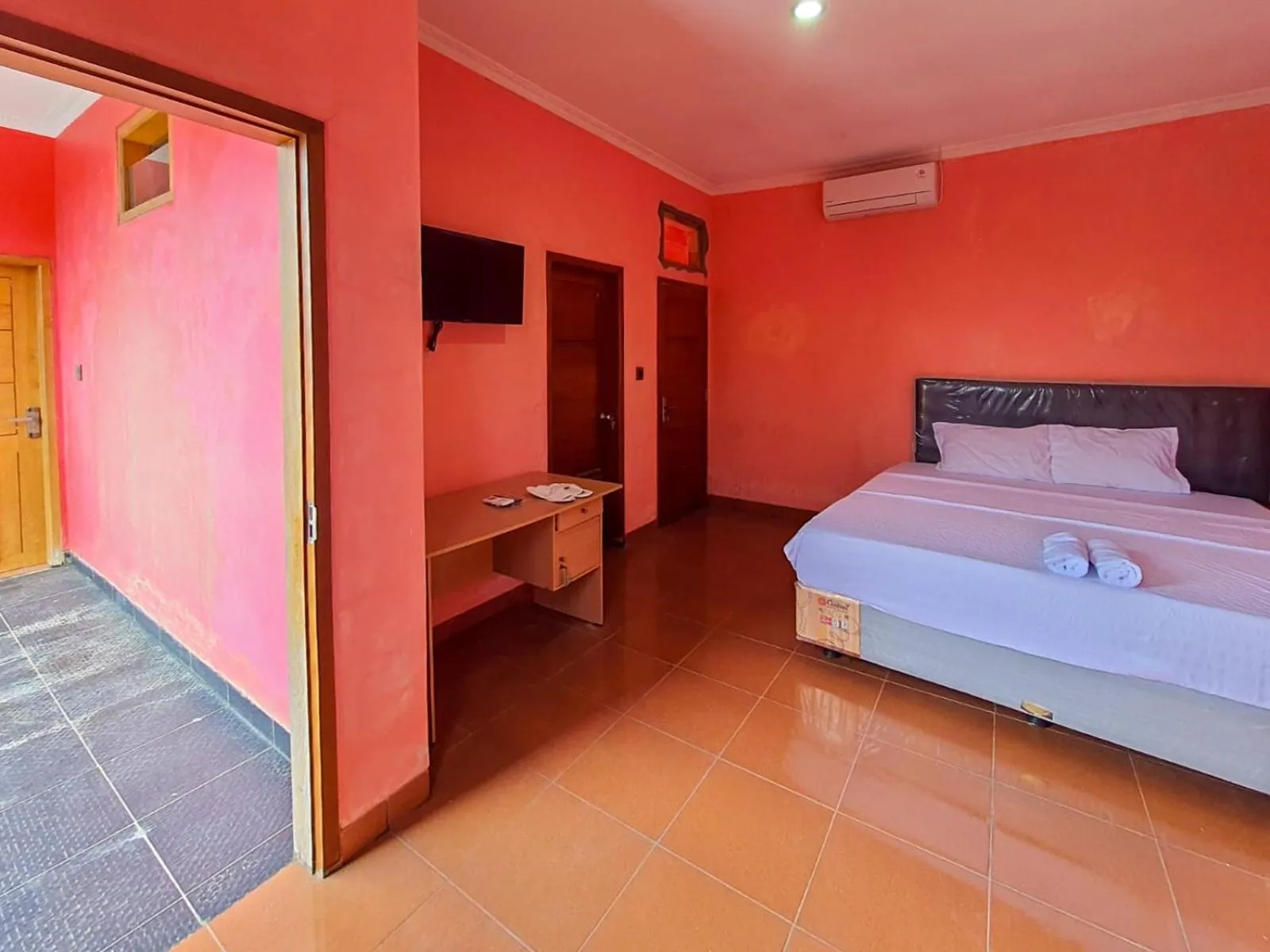 Suite in Pakde air cafe and homestay Grabag Magelang Mitra RedDoorz