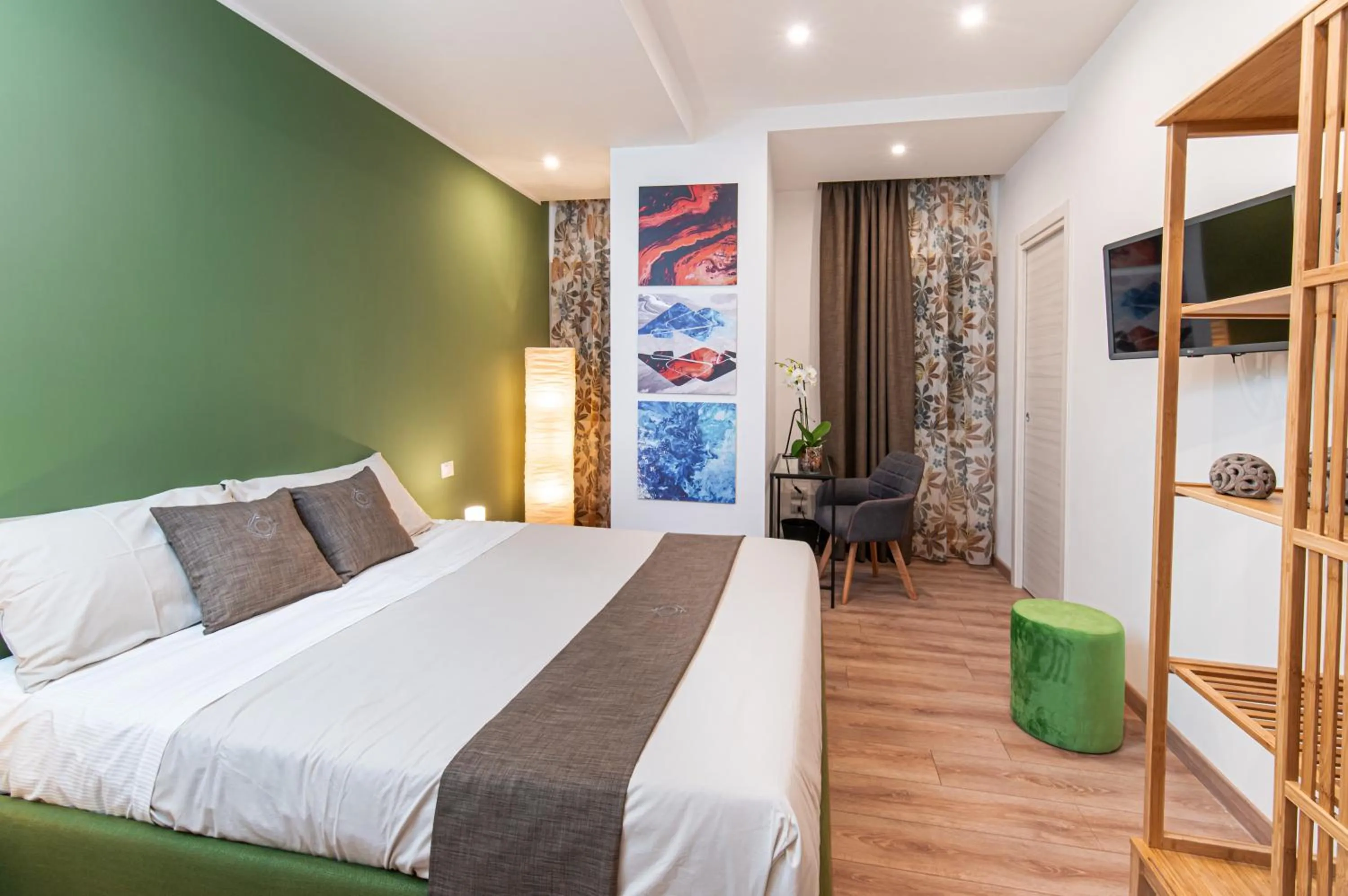 Double Room with Private Bathroom in Neocore