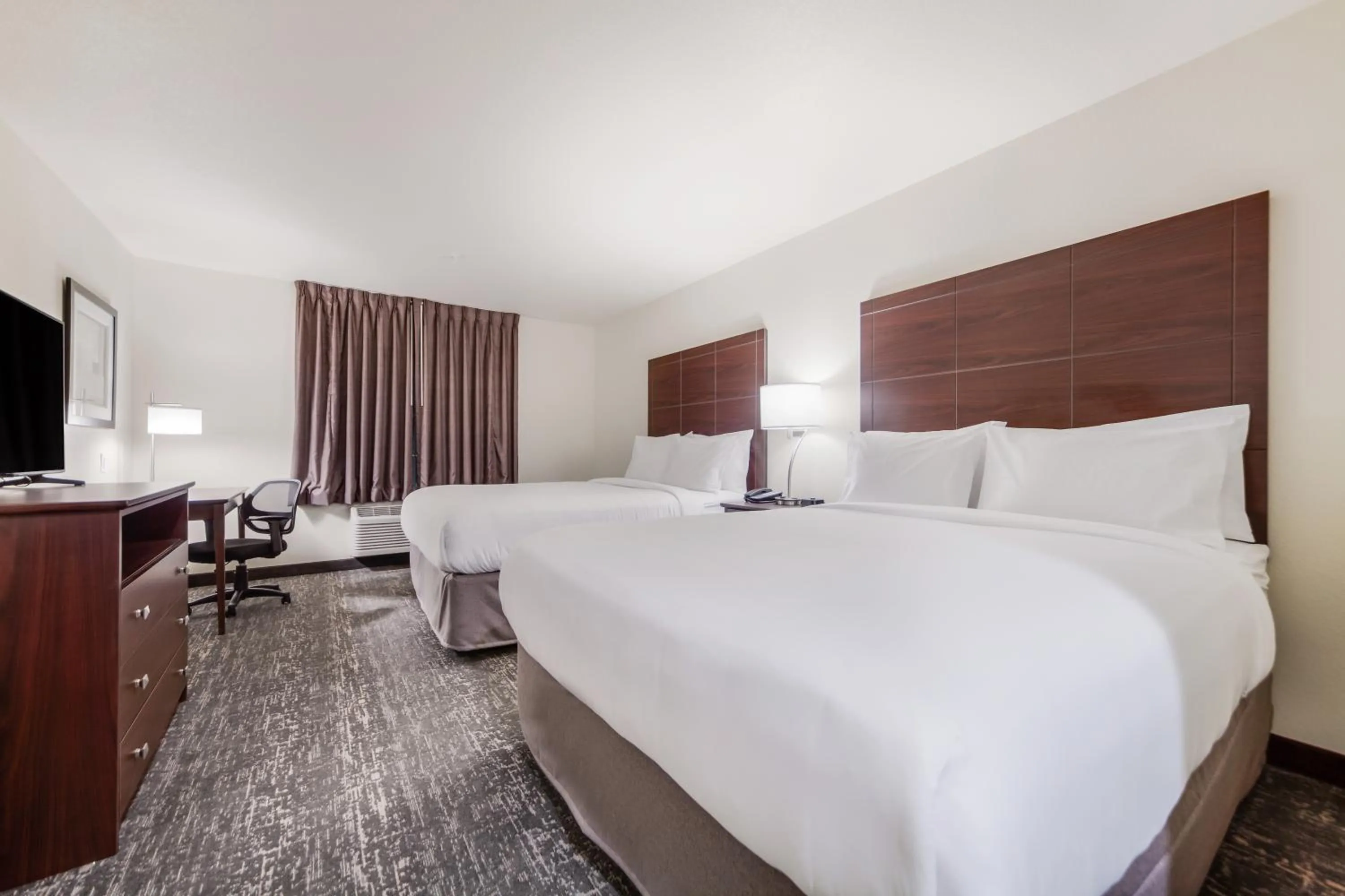 Queen Room with Two Queen Beds - Disability Access in Cobblestone Inn & Suites-Fremont