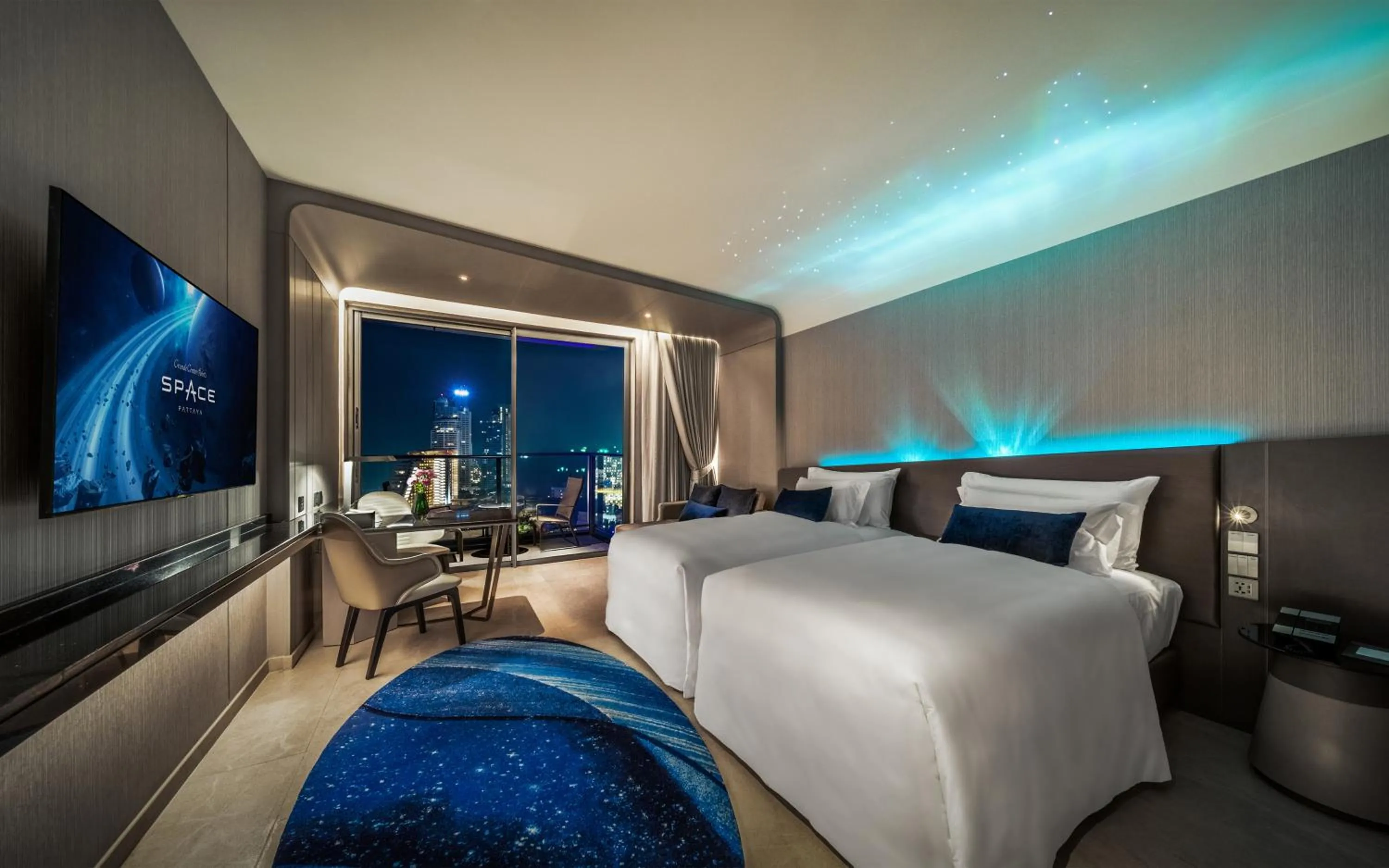 Space Premium Twin Room in Grande Centre Point Space Pattaya