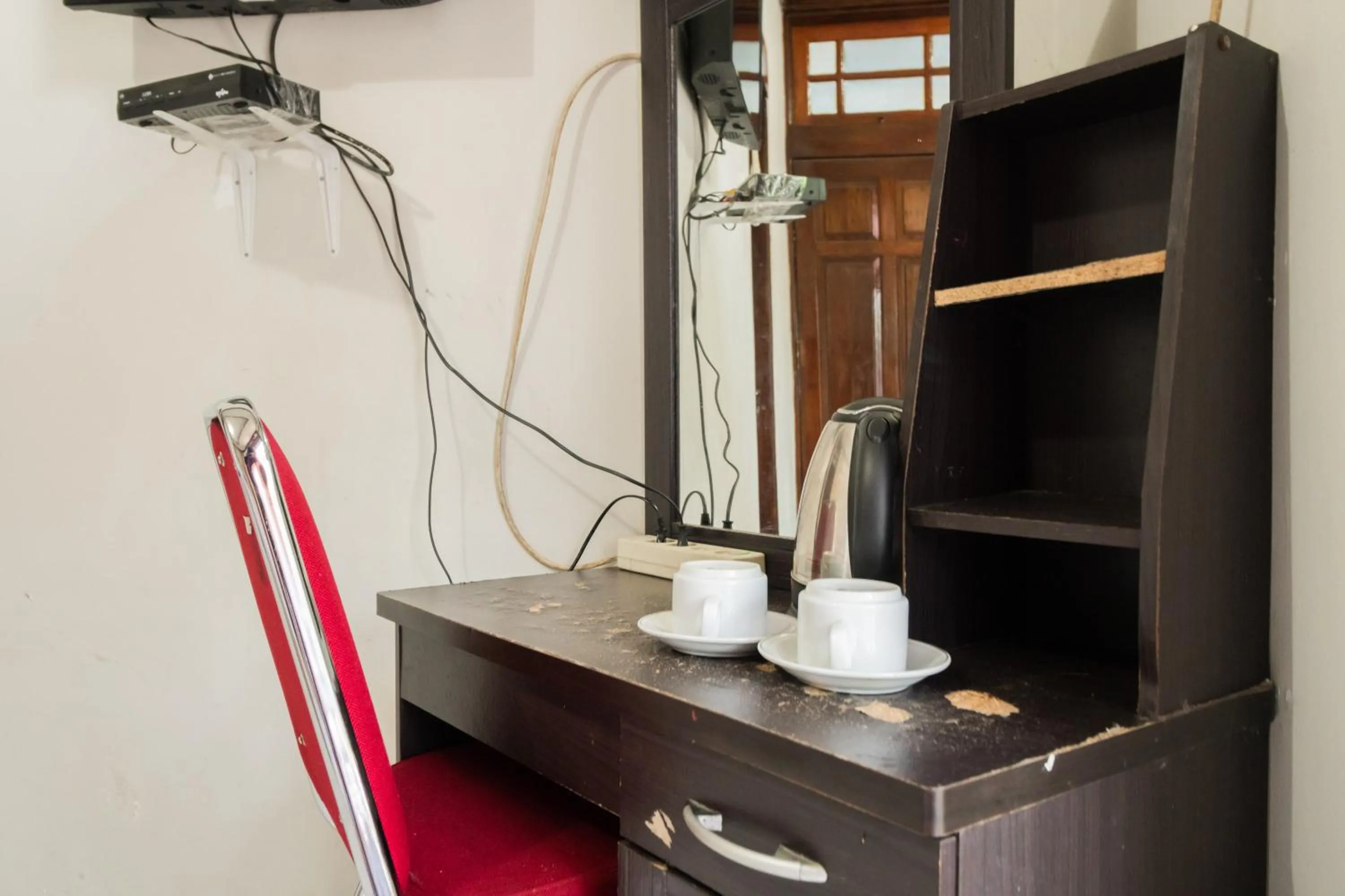 Deluxe Room in RedDoorz Syariah near Kawasan Saribu Rumah Gadang Solok Selatan