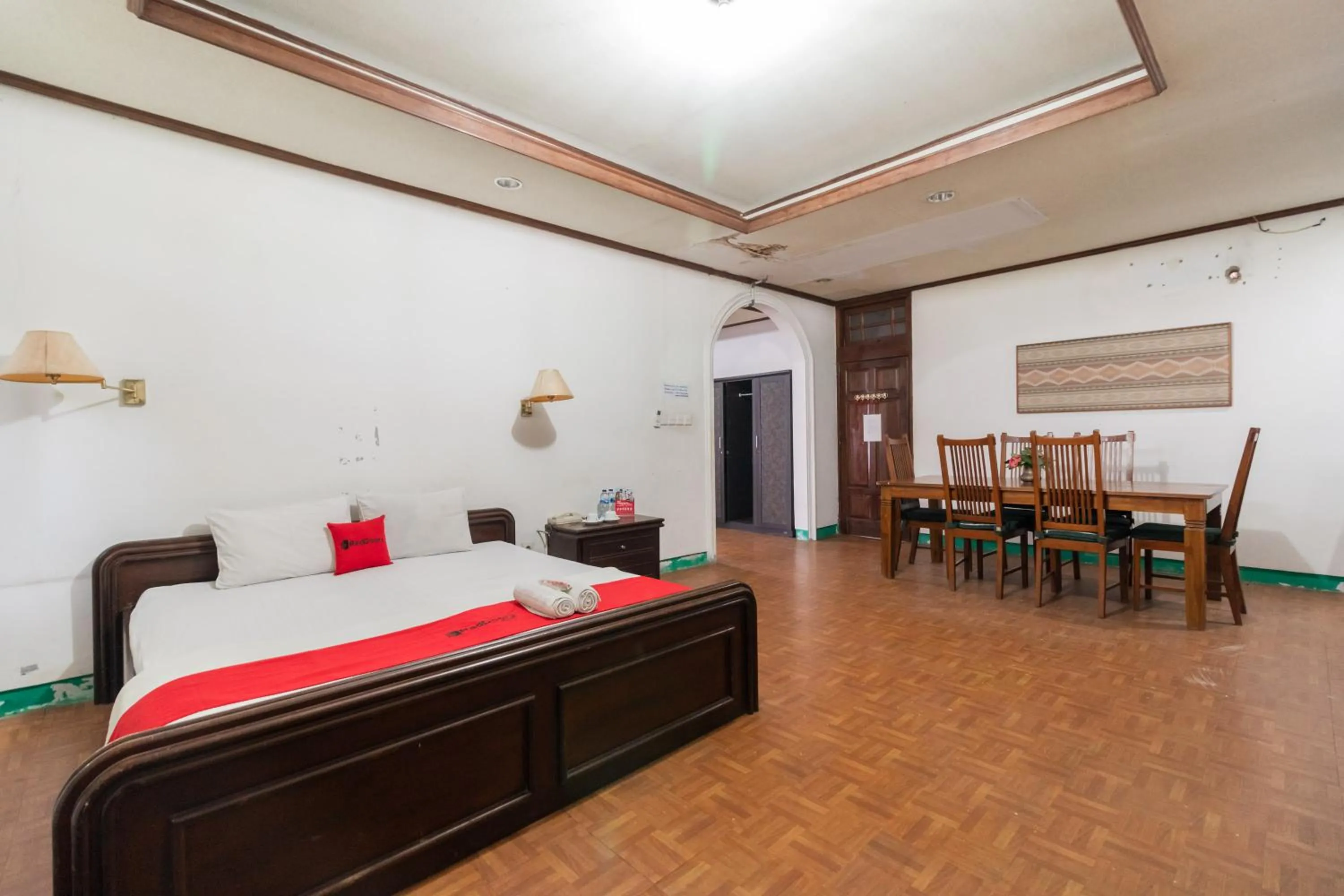 Suite in RedDoorz Syariah near Kawasan Saribu Rumah Gadang Solok Selatan