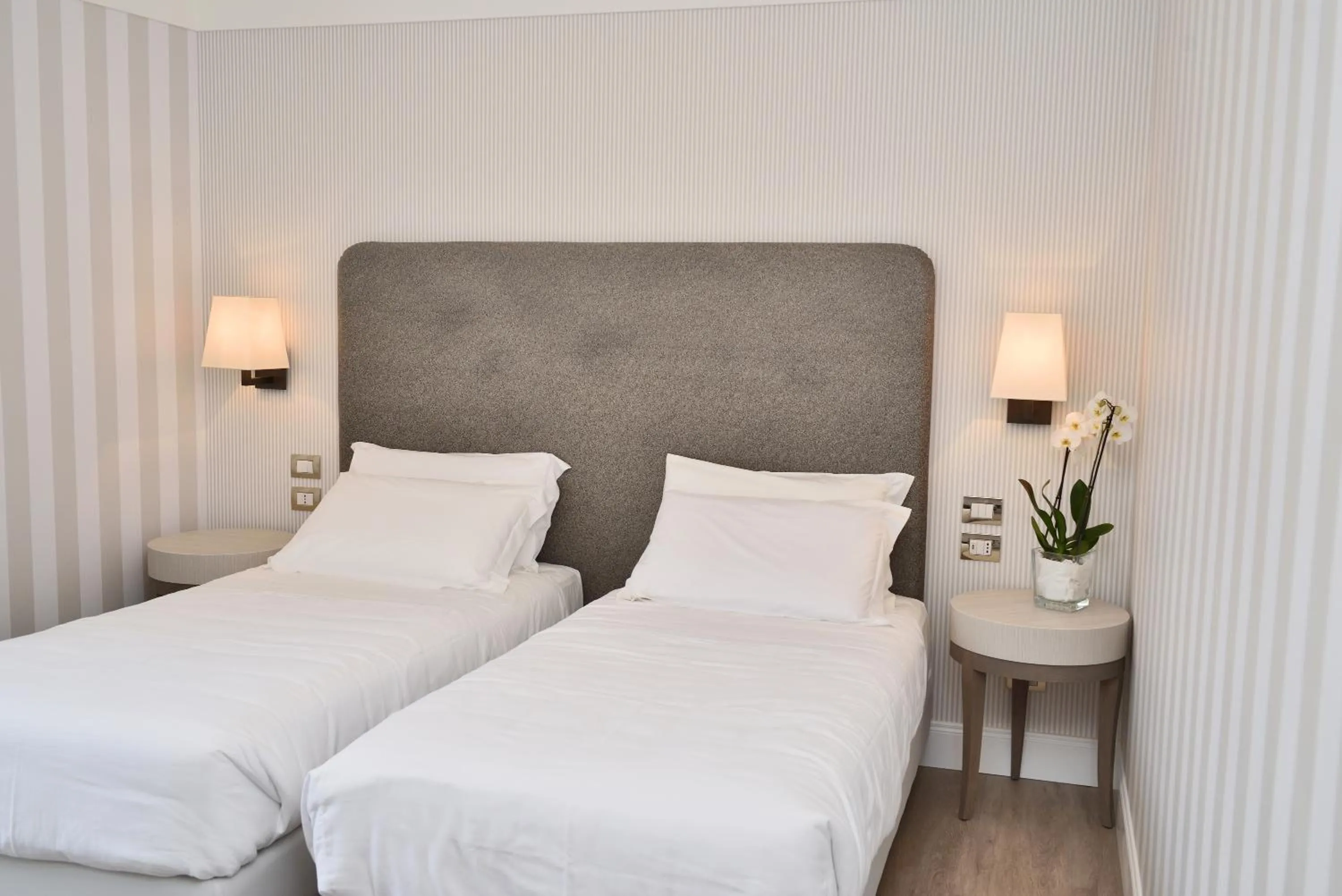 Deluxe Double or Twin Room in Hotel Firenze e Continentale