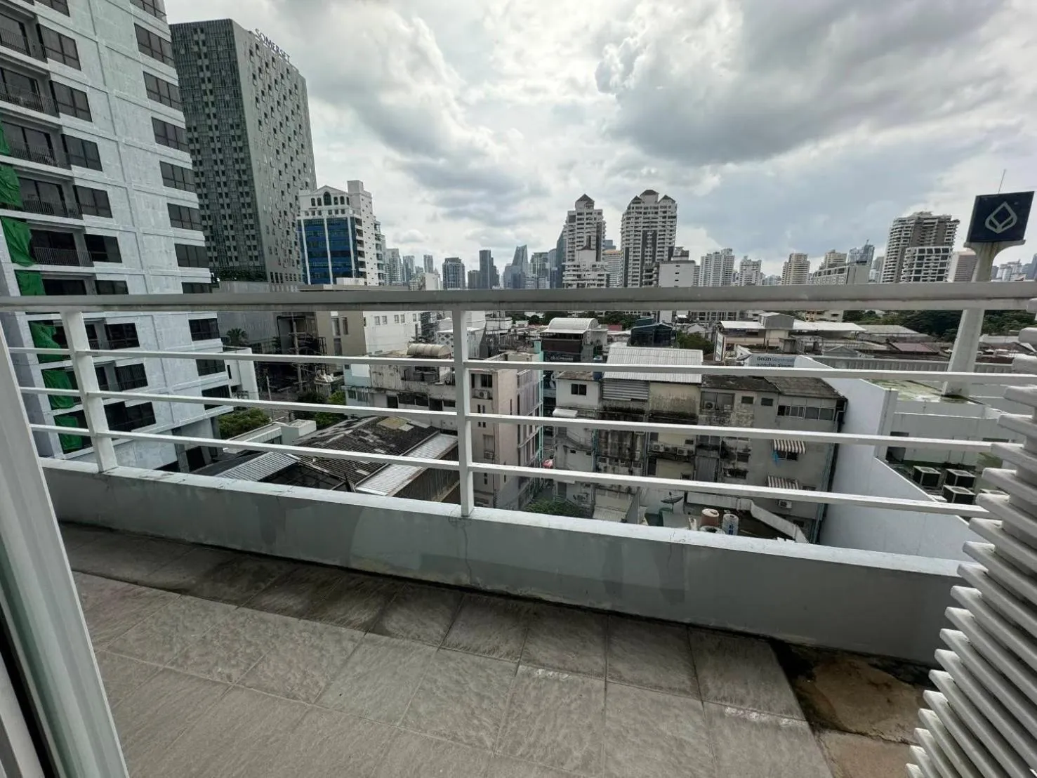 One-Bedroom Apartment in J Residence Thonglor 8