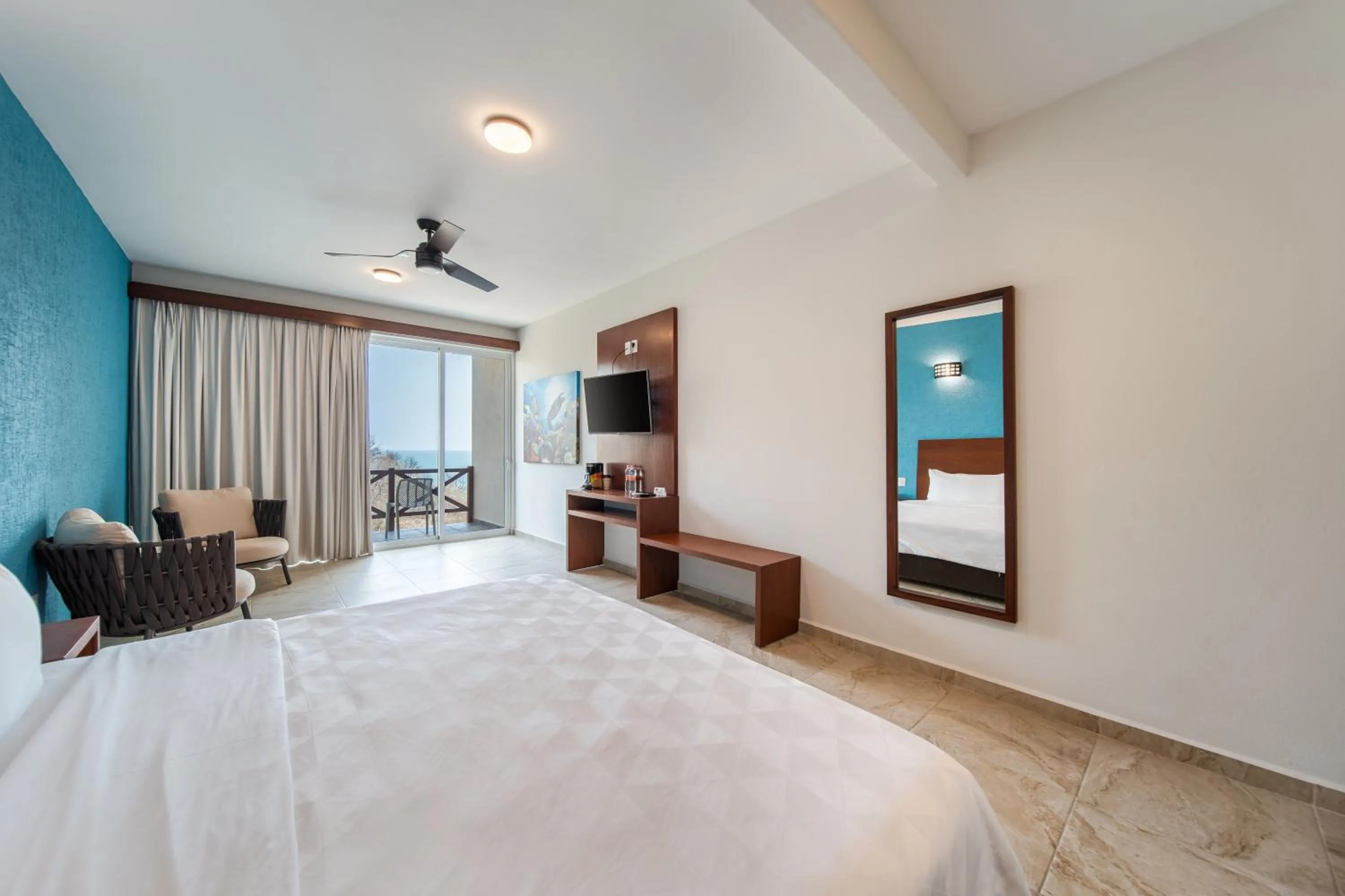 Suite With Two Rooms in Villas Coral Huatulco
