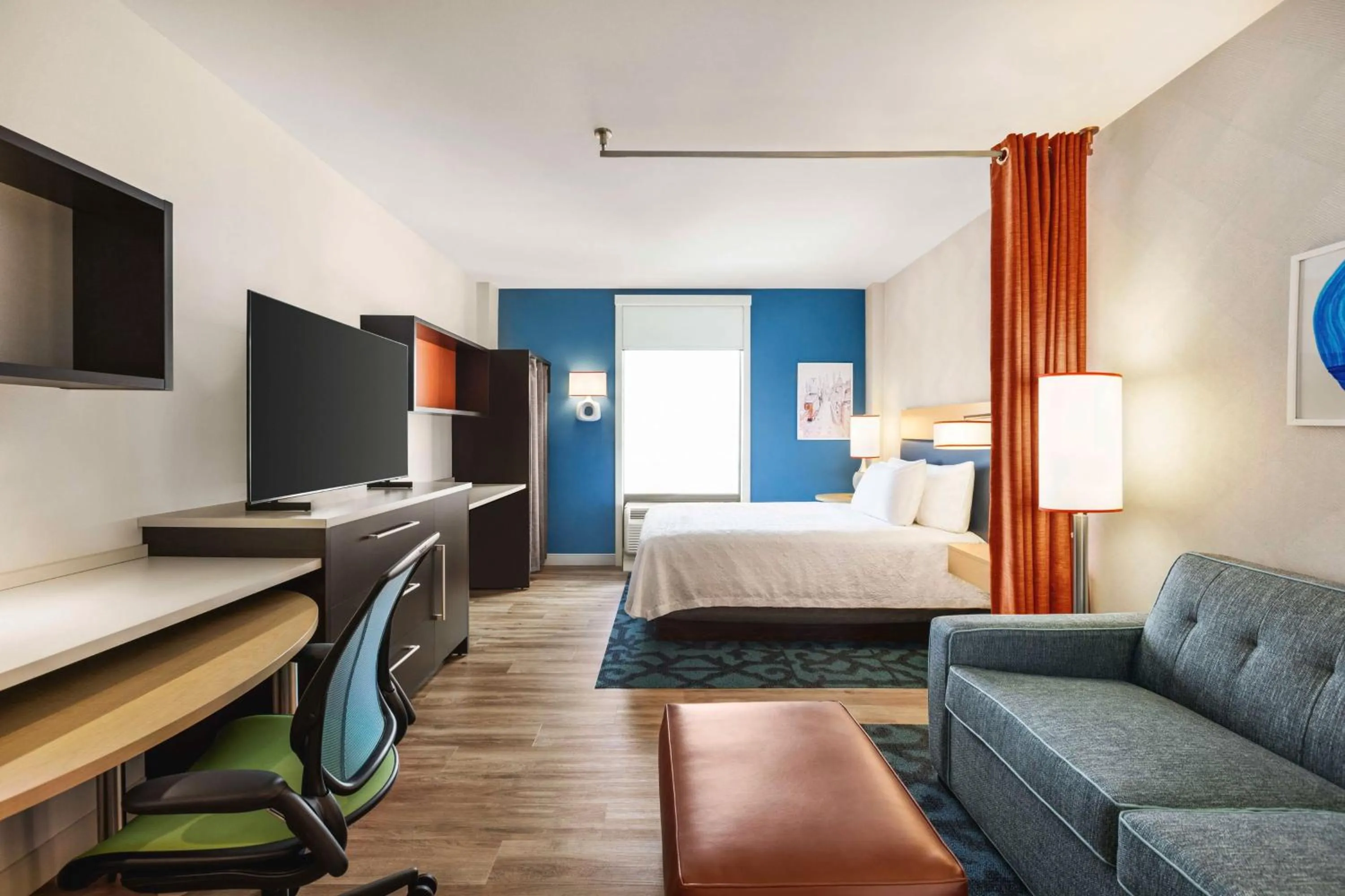 Queen Studio with City View in Home2 Suites Long Island City/Manhattan View