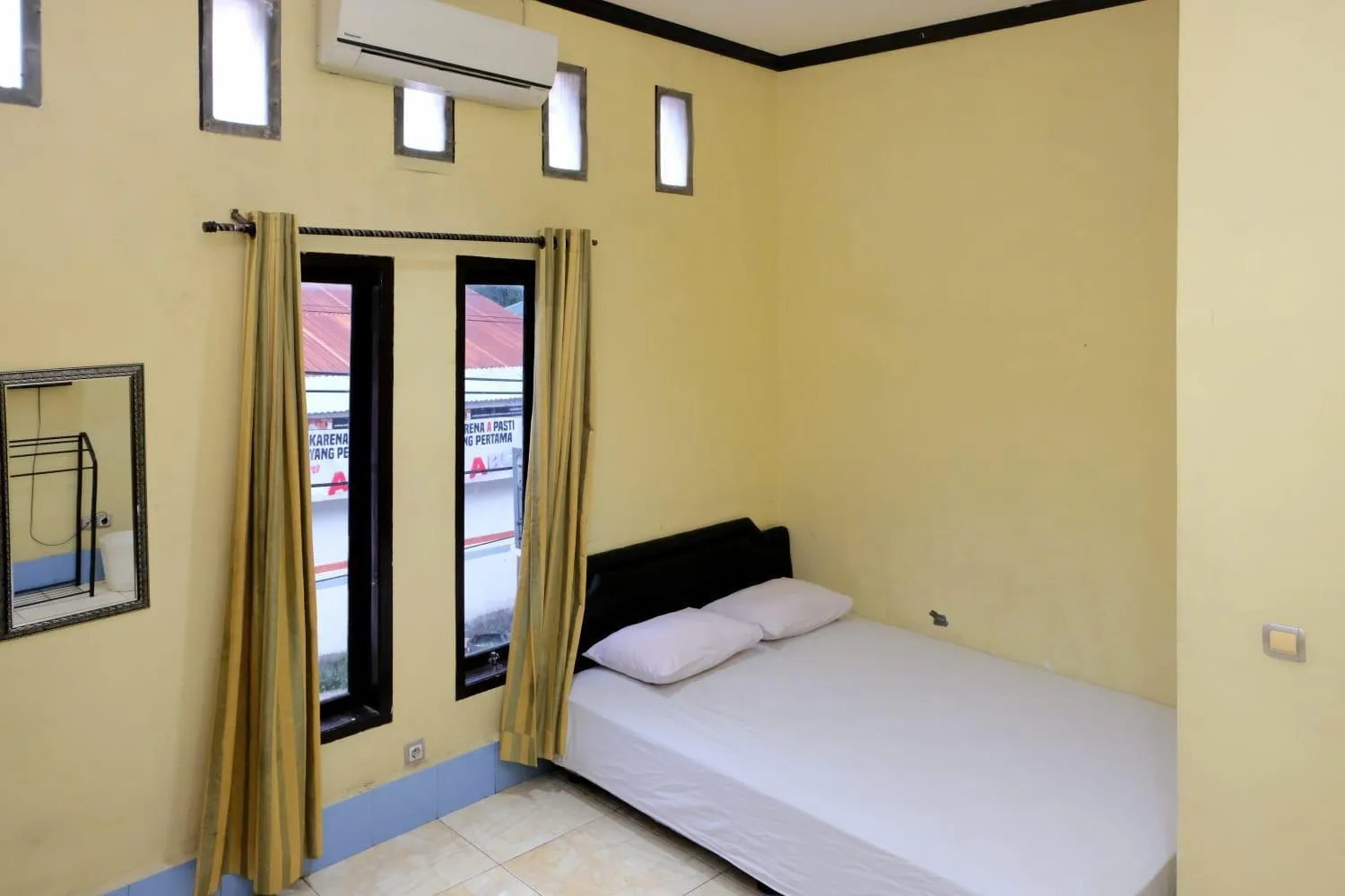Superior Double Room in Hotel Puri Lembang near Universitas Sulawesi Barat Majene