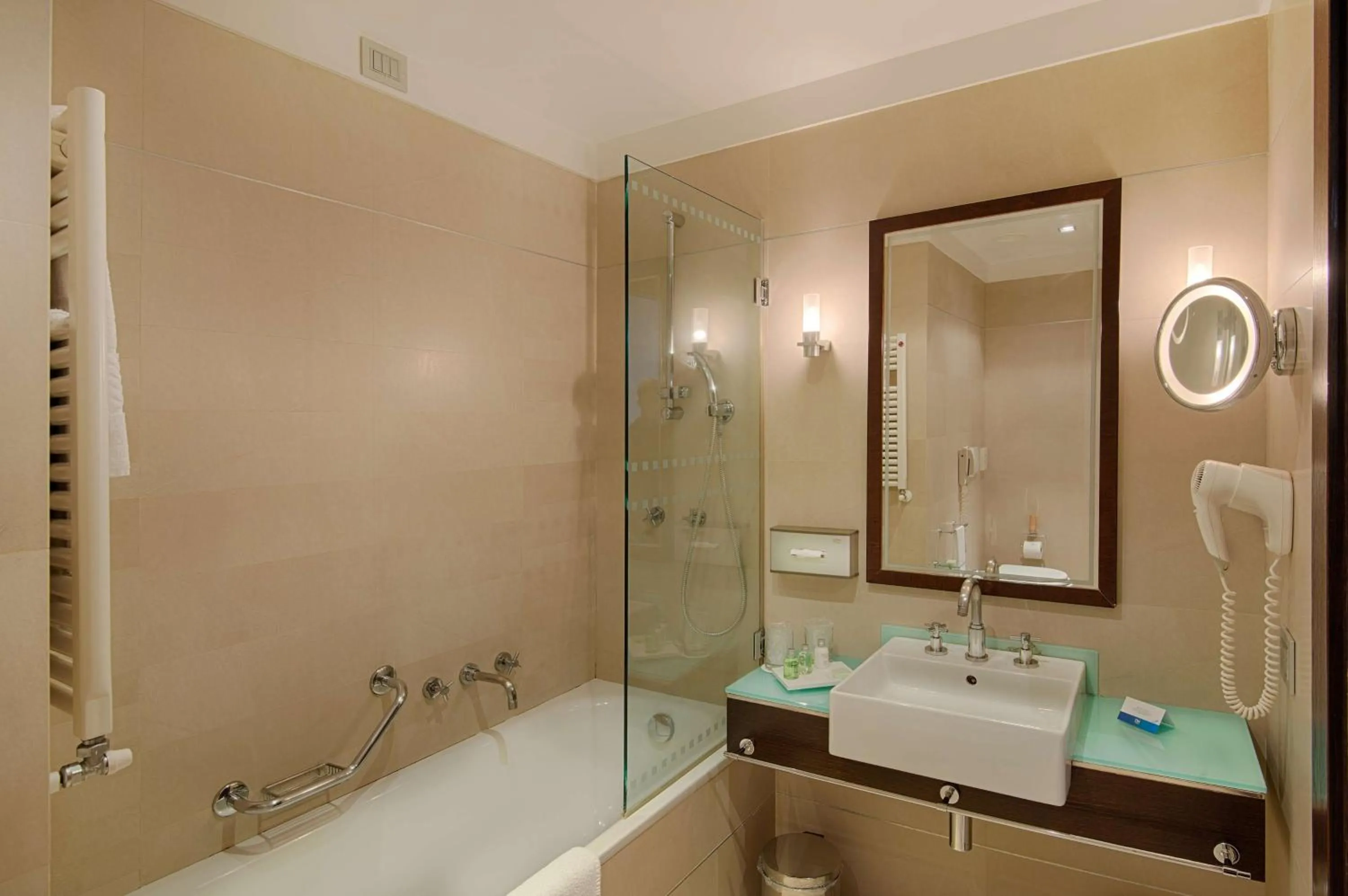 Standard Double Room with Duomo View in NH Siena