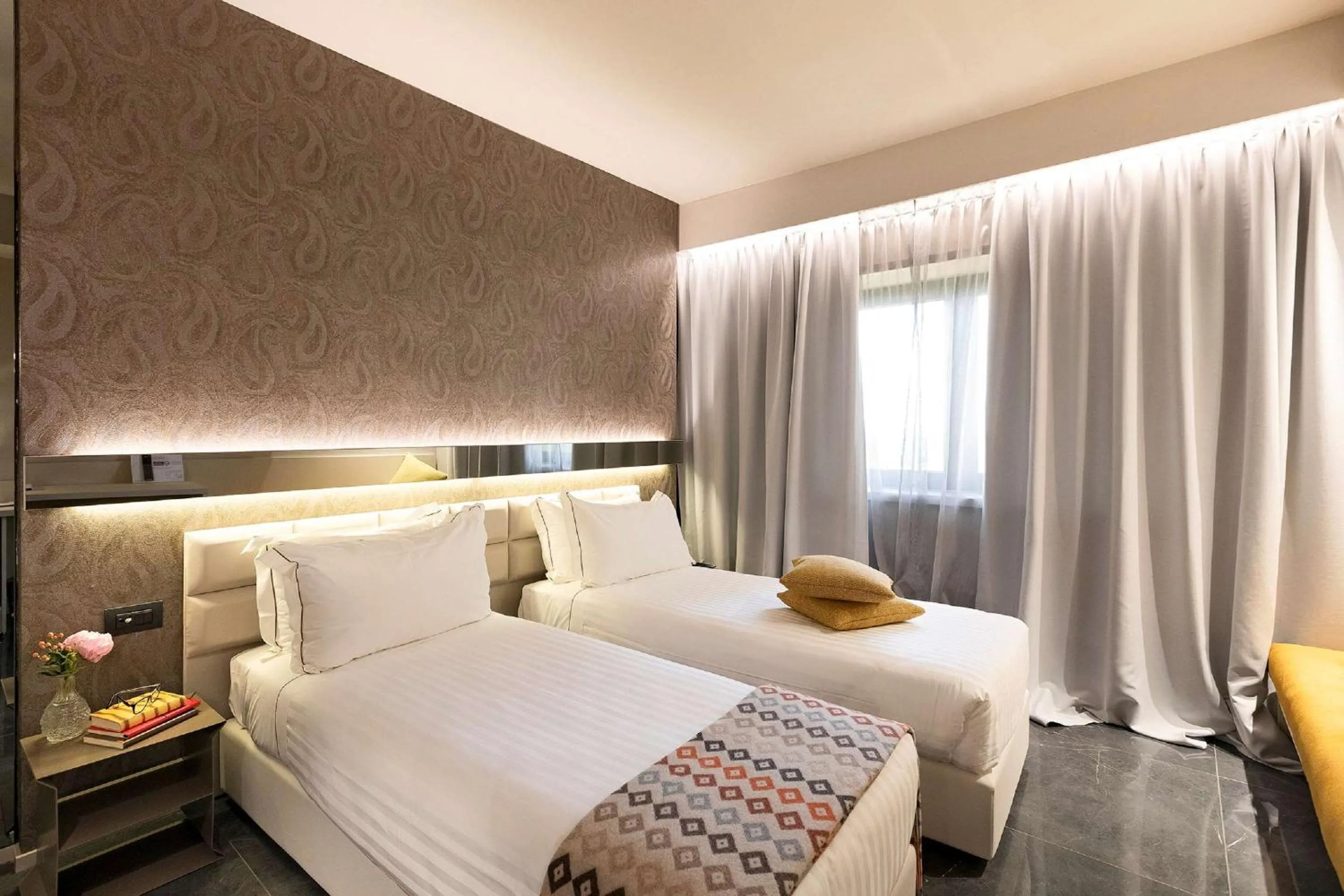 Deluxe Twin Room in Albavilla Hotel & Co