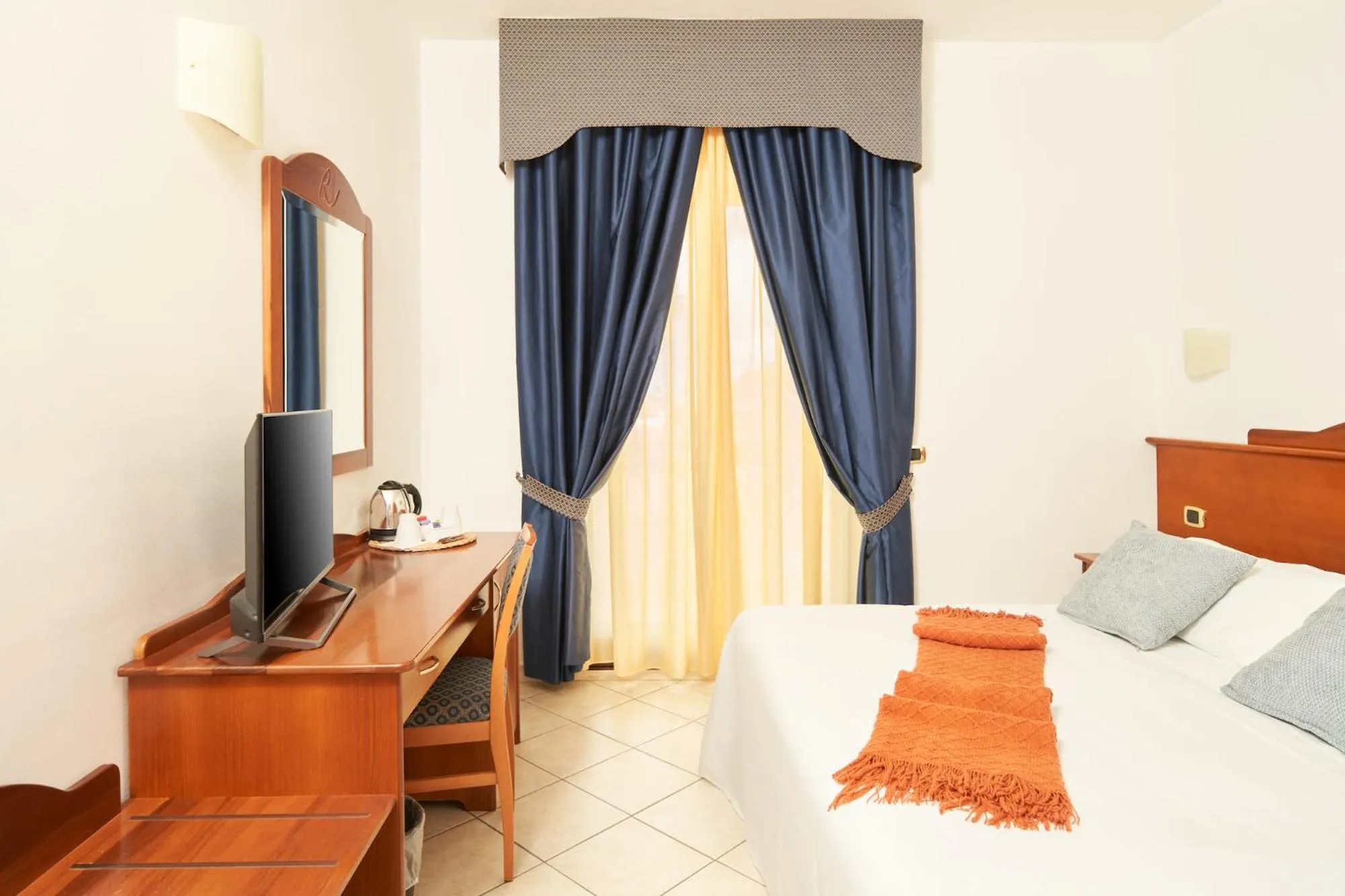 Superior Double or Twin Room with Balcony in Hotel Relax