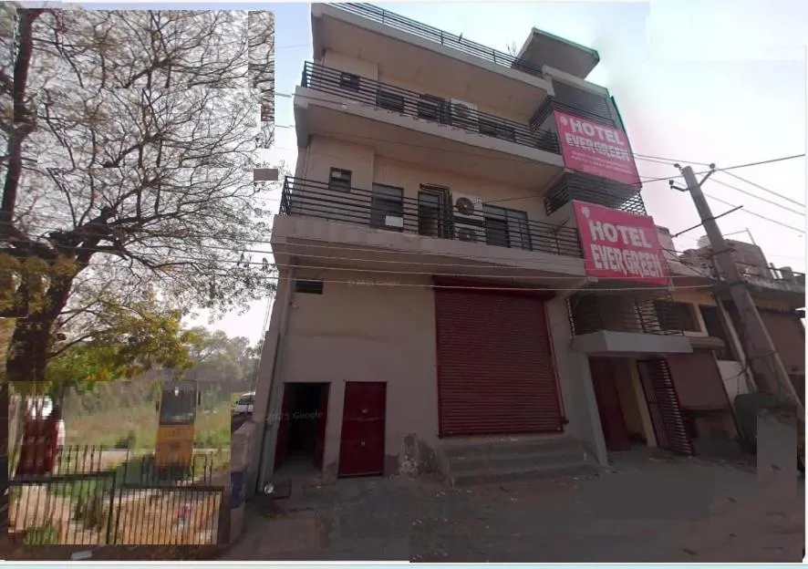 Standard Double Room - single occupancy in Hotel O Evergreen