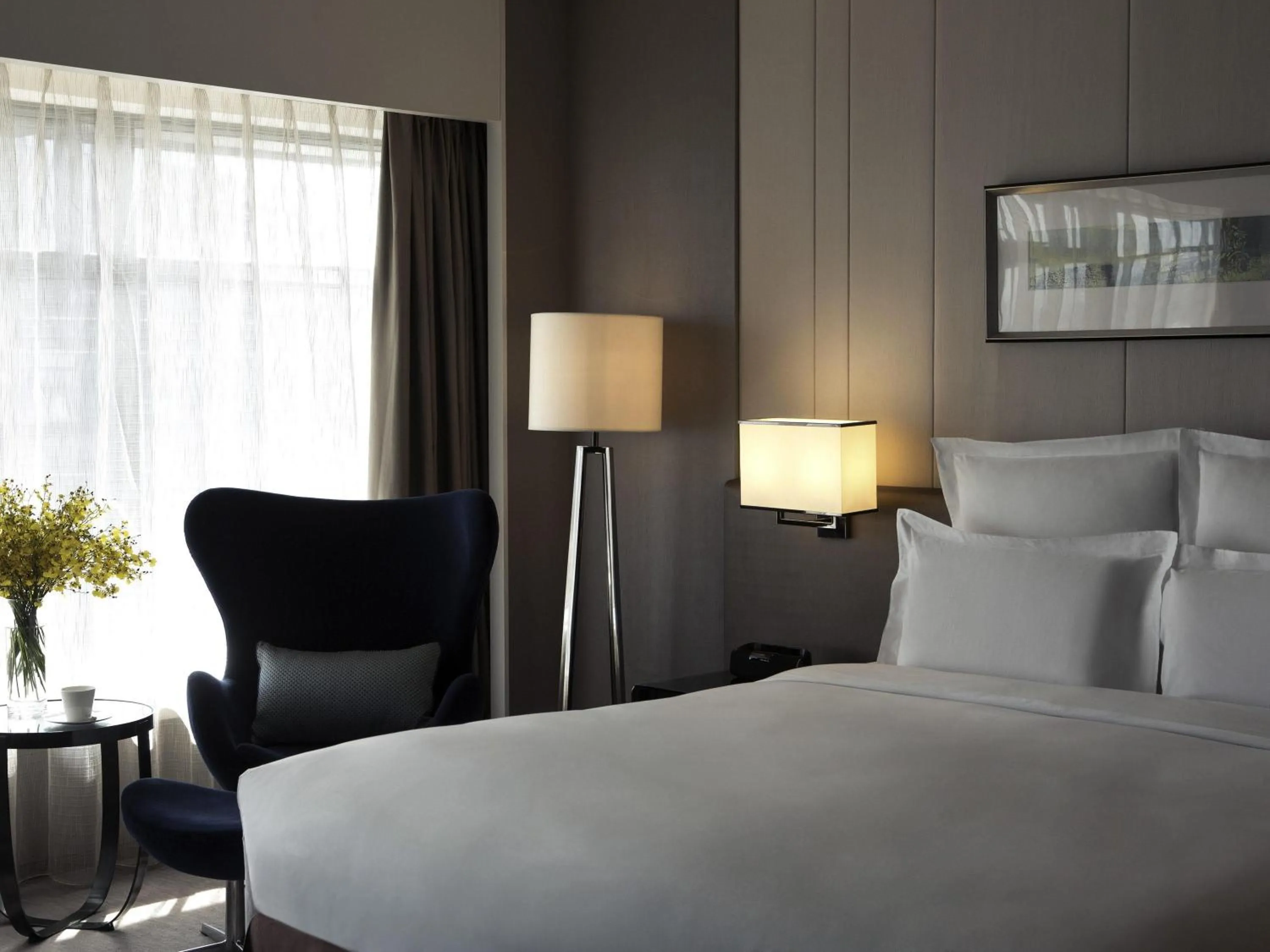 Executive King Room with Executive Lounge Access in Pullman Shanghai Xuhui