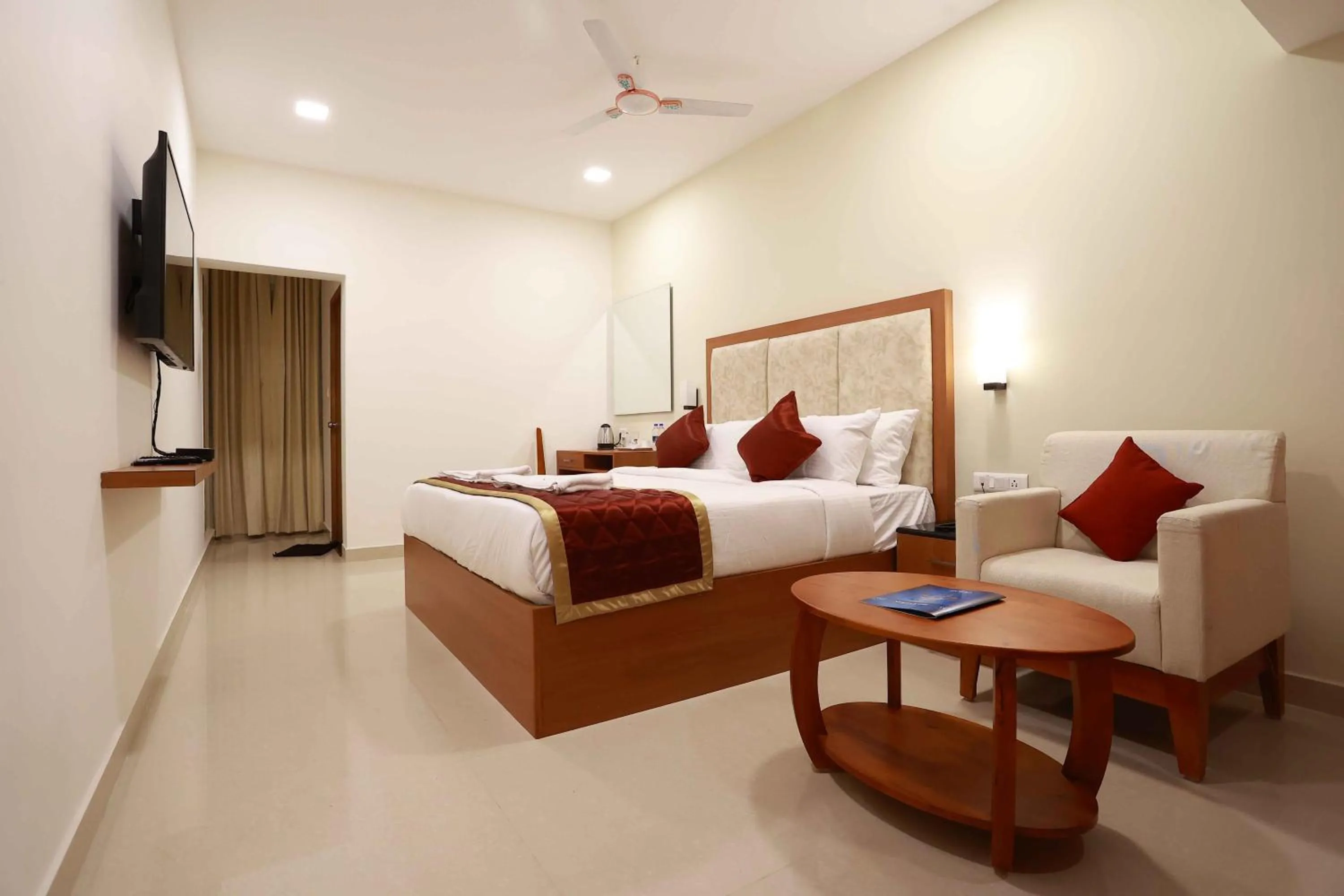 Standard Double Room - single occupancy in HOTEL BLUEMOON