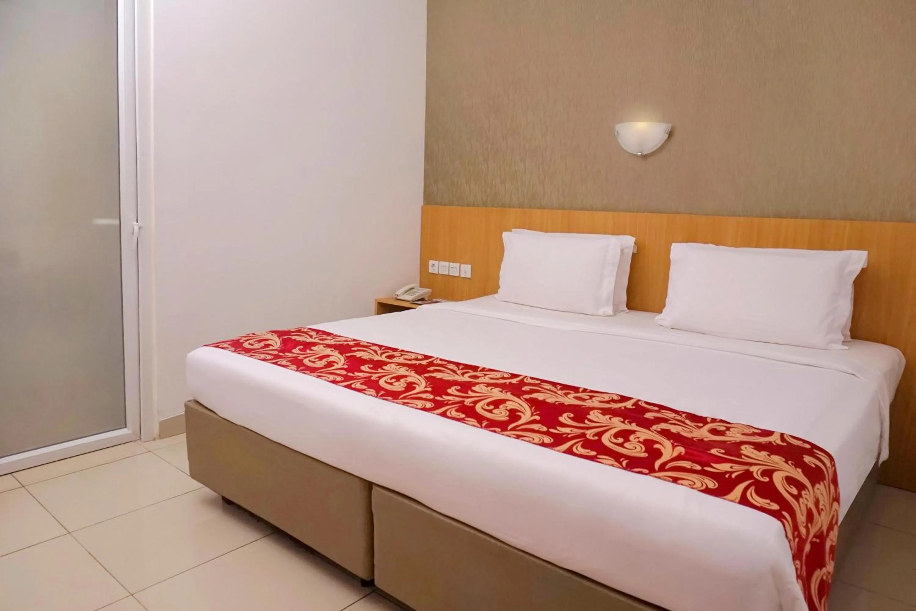 Superior Double Room in Marilyn Hotel Serpong