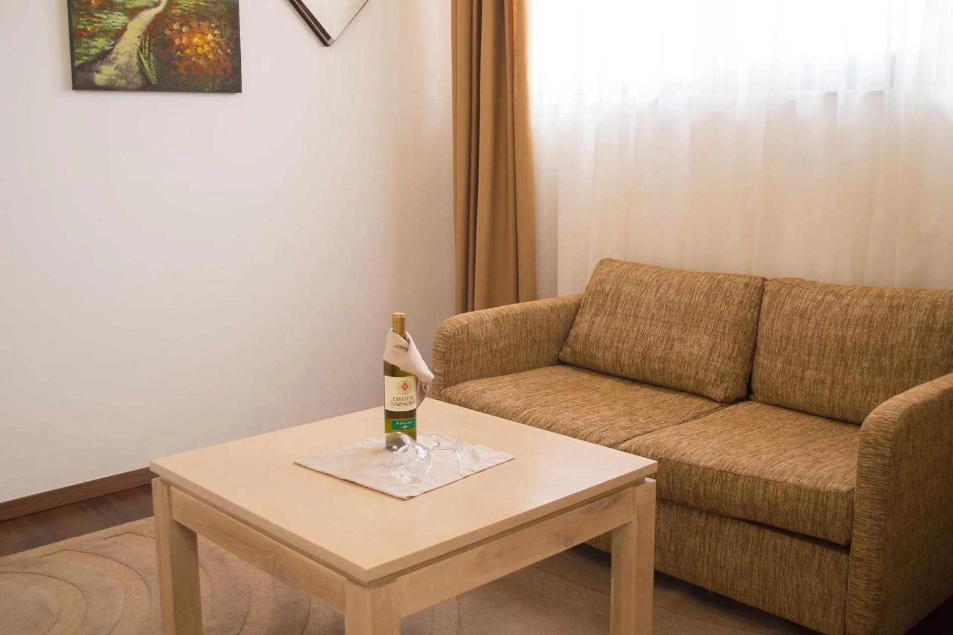 One-Bedroom Apartment - Free Pool Access in Winslow Infinity Aparthotel