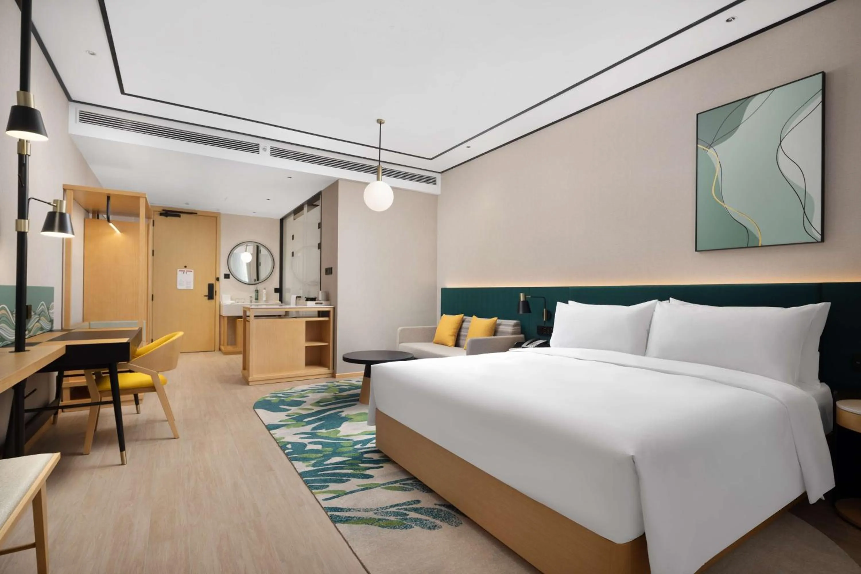 Deluxe King Room with Sofa Bed in Hilton Garden Inn Rizhao High-Tech Zone