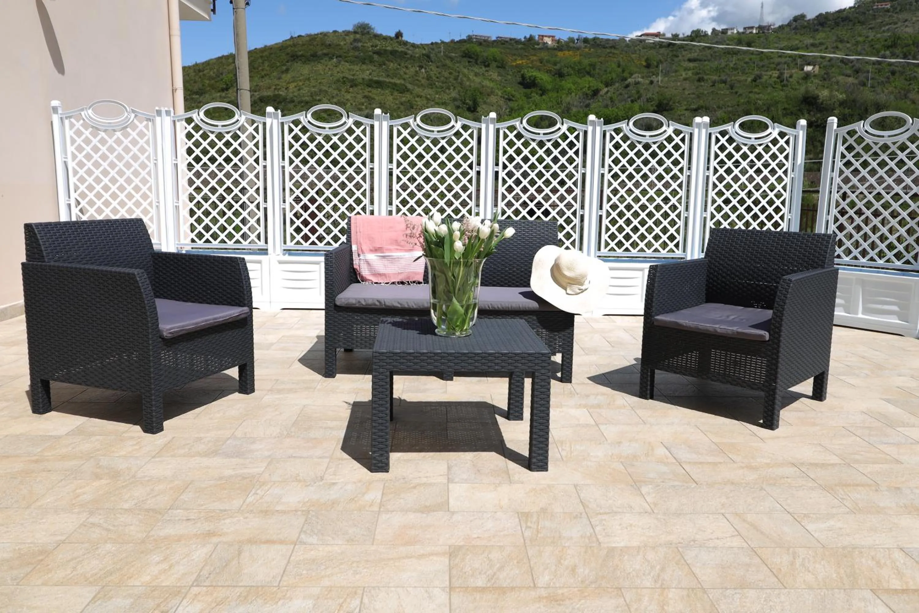 Apartment with Balcony in Acquasanta Relais