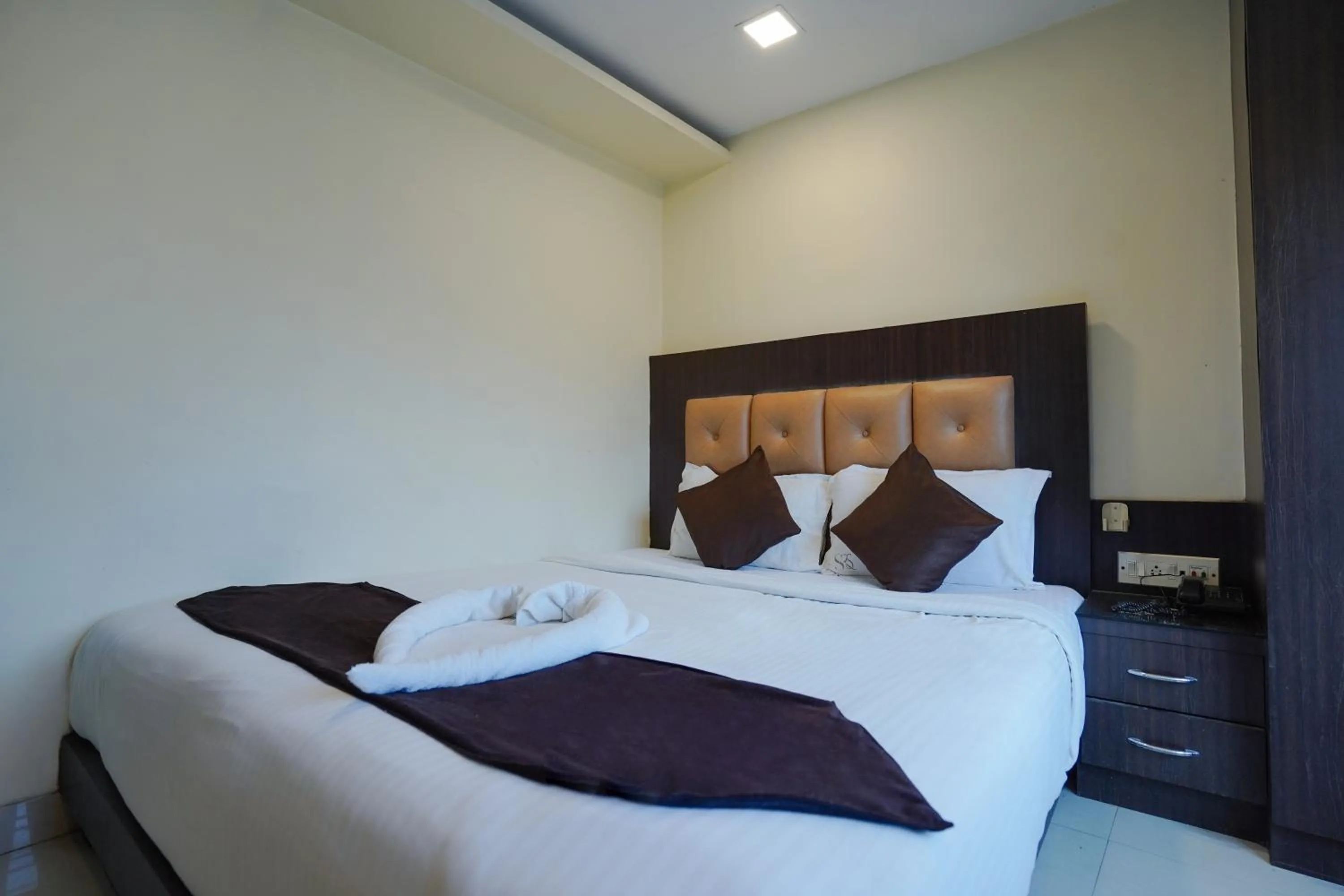 Superior Double Room - single occupancy in Sheldon Hotel