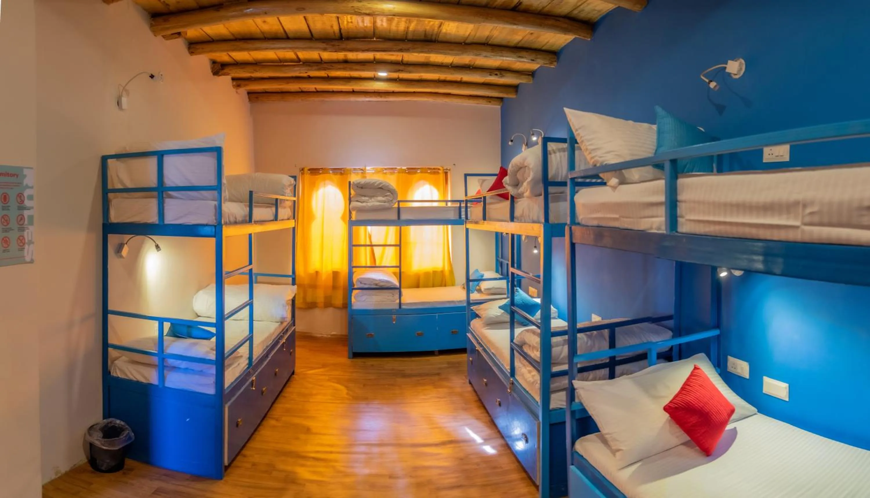 Bed in 8-Bed Mixed Dormitory Room in Black Sheep Bed & Breakfast