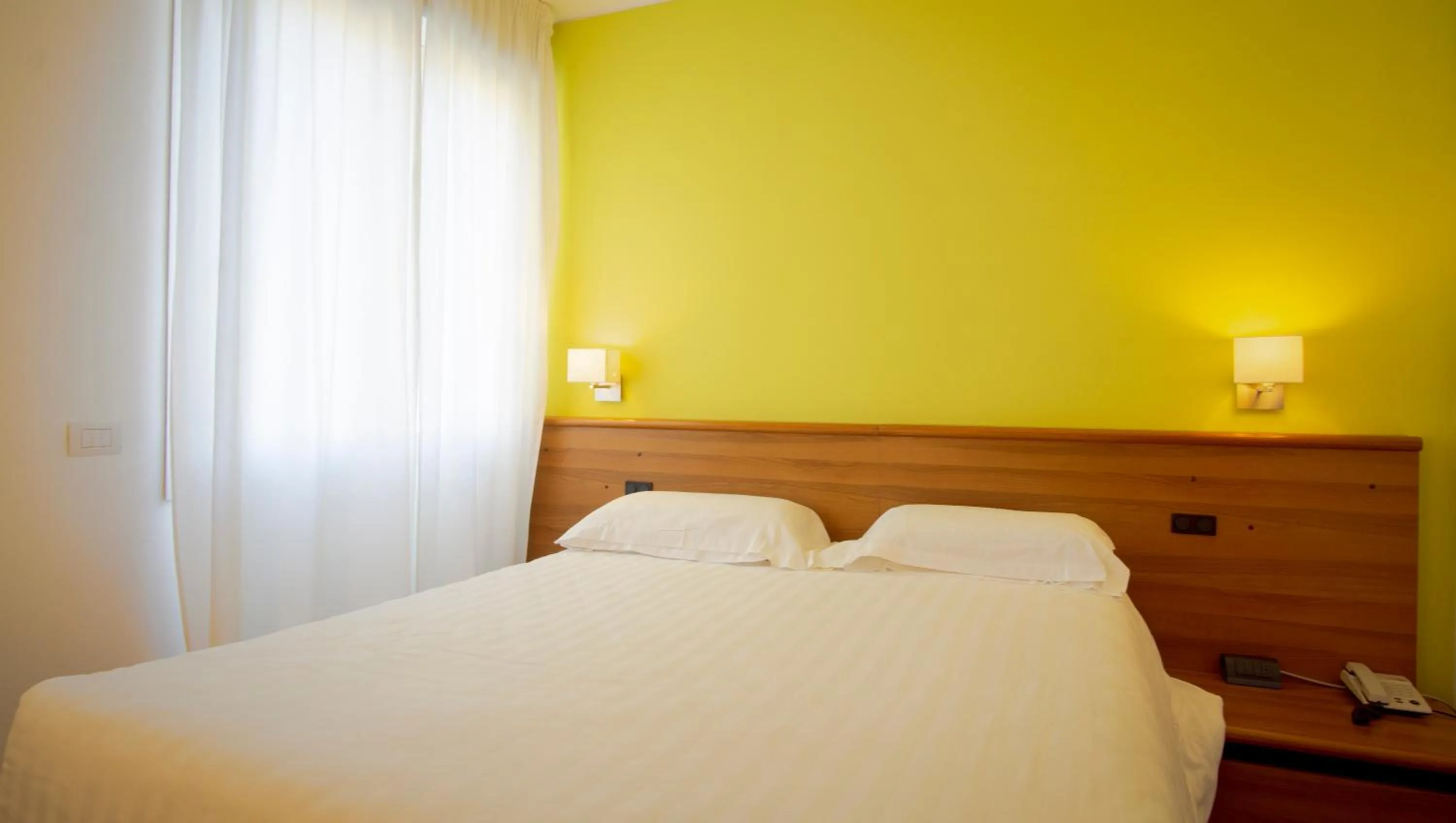Double Room - Disability Access in Mistral2 Hotel