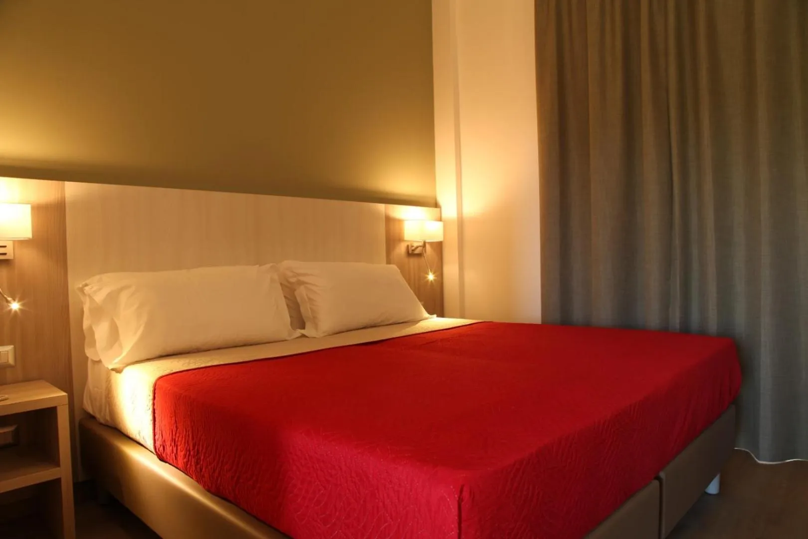 Comfort Double or Twin Room with Balcony in Pausania Inn