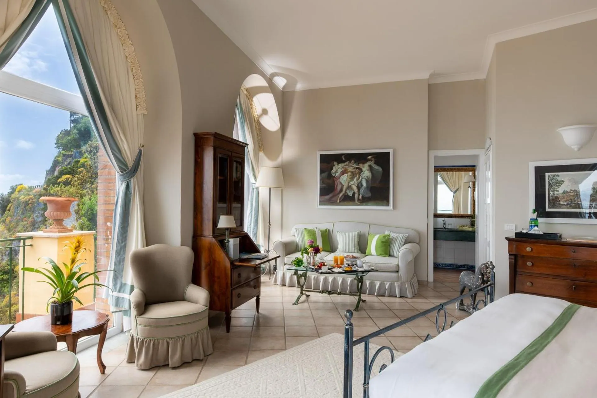 Suite with Spa Bath in Hotel Caesar Augustus