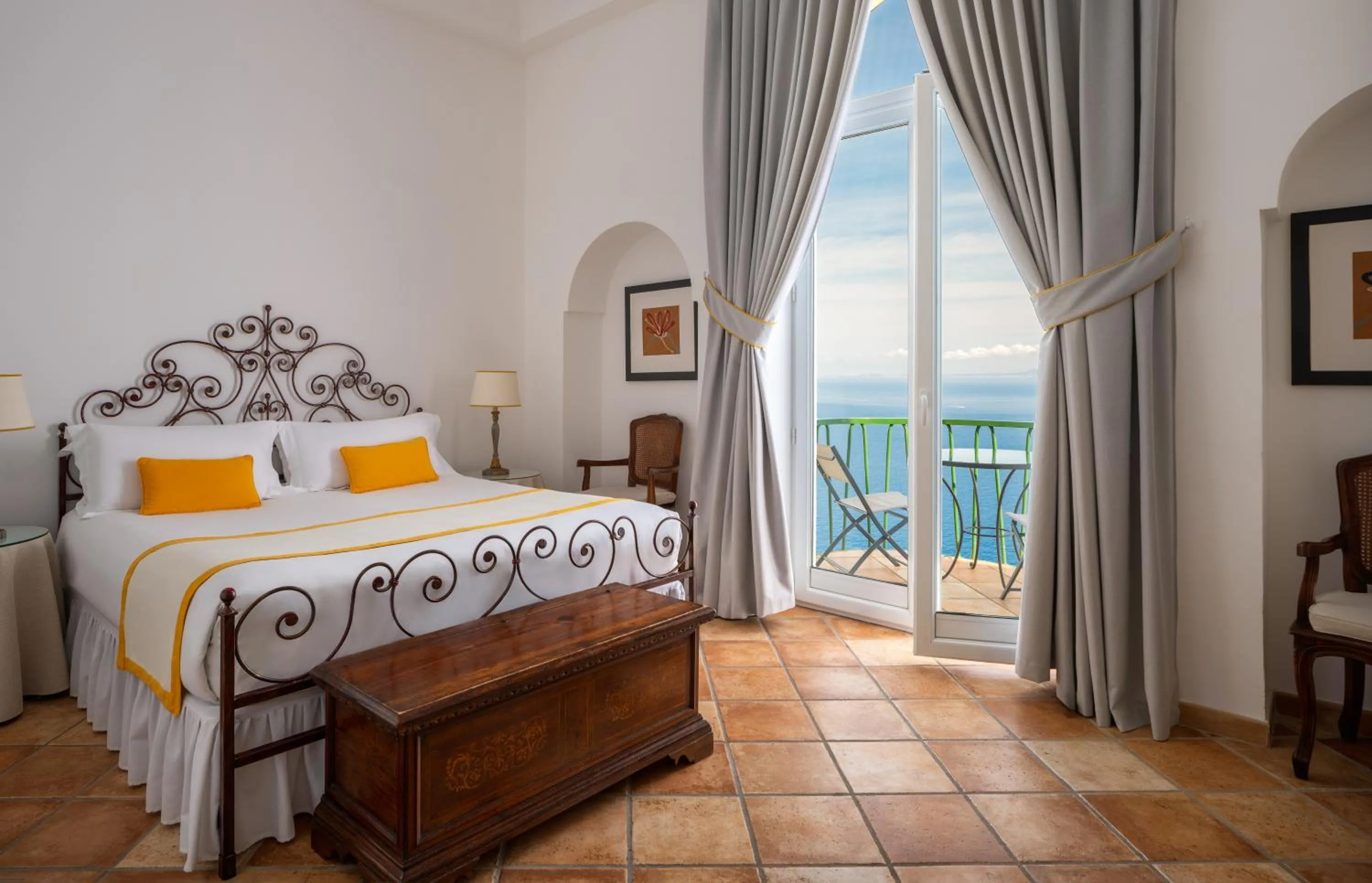 Deluxe Double Room with Sea View - cliff side in Hotel Caesar Augustus