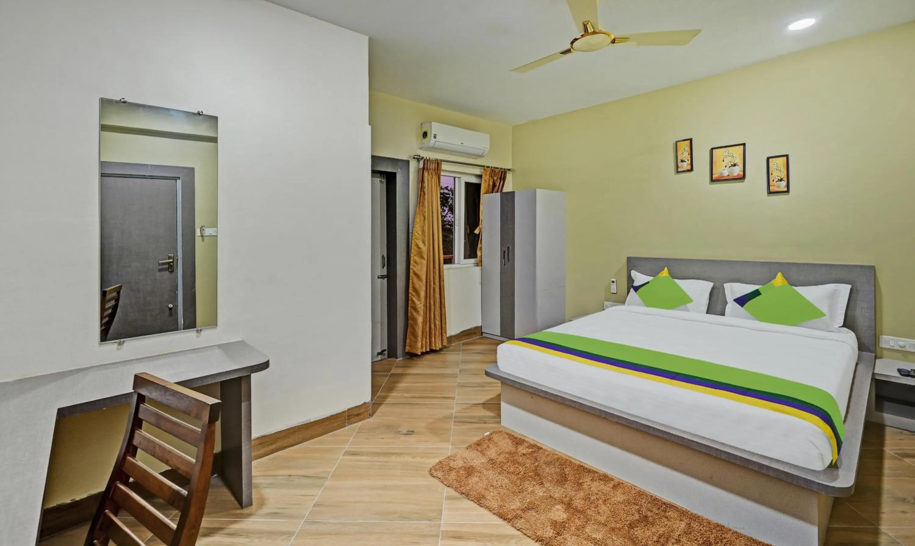 Standard Double Room - single occupancy in Treebo Sidhartha Elite