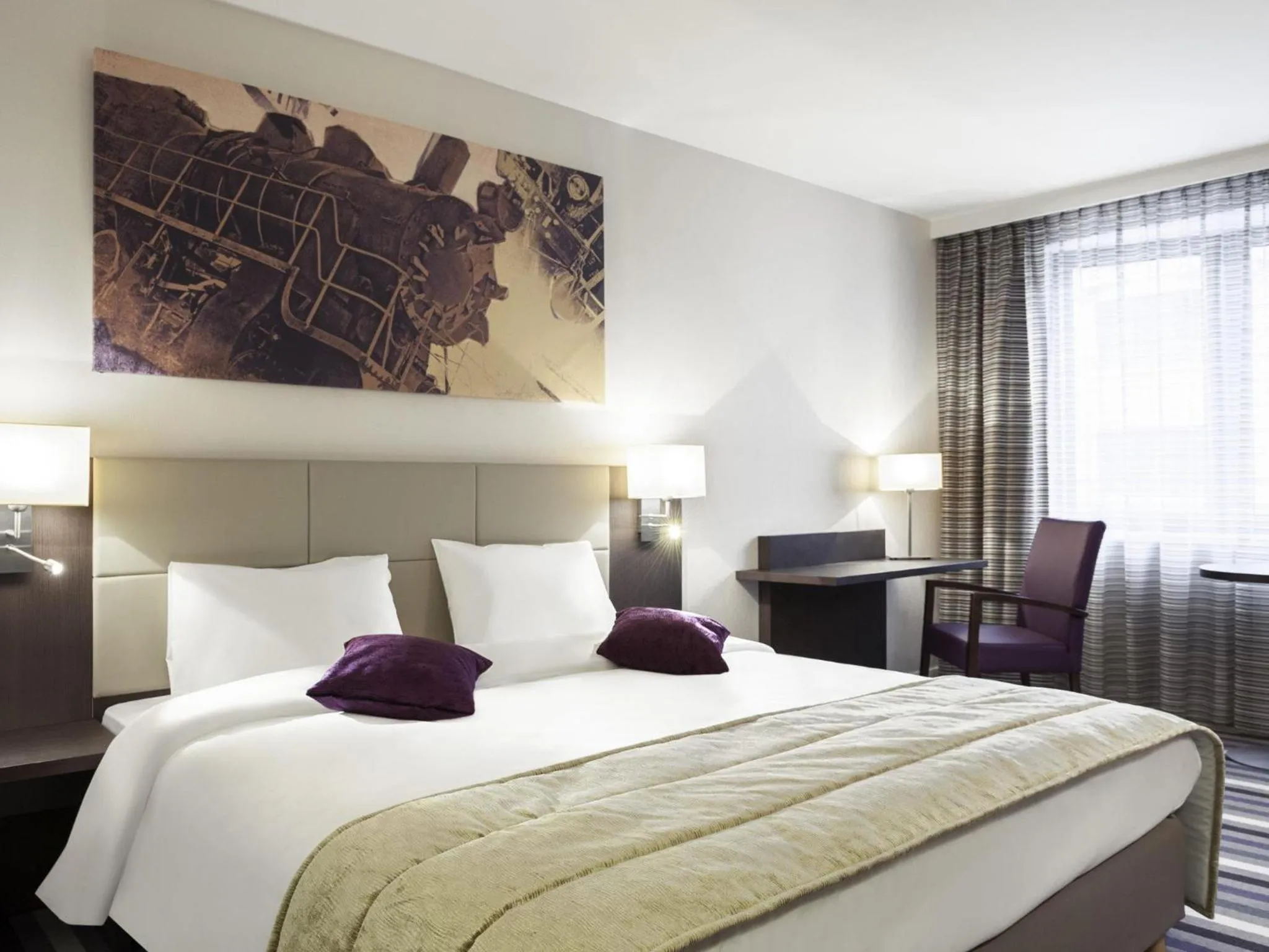 Superior Double Room in Mercure Hotel Brussels Centre Midi