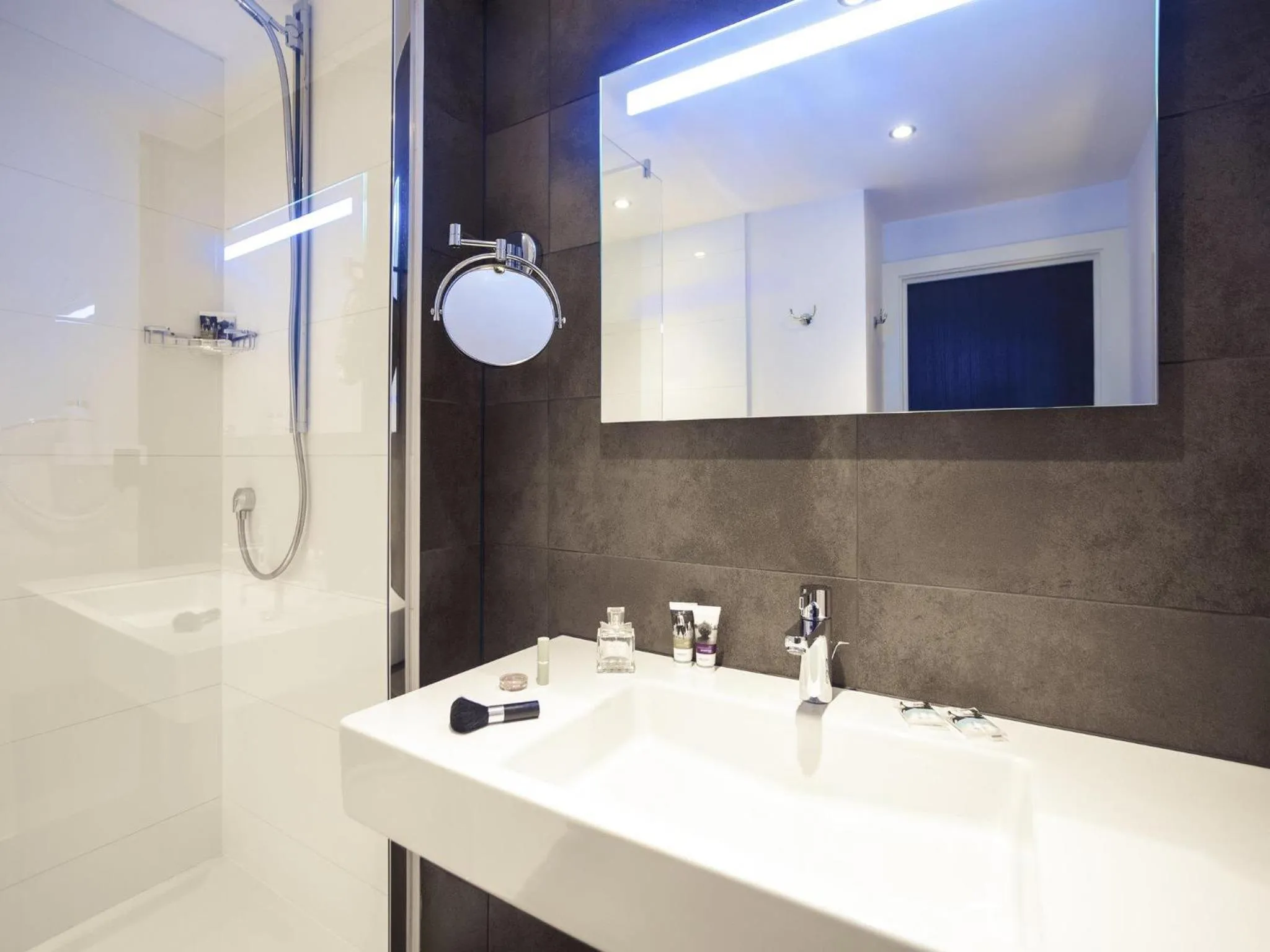 Superior Twin Room in Mercure Hotel Brussels Centre Midi