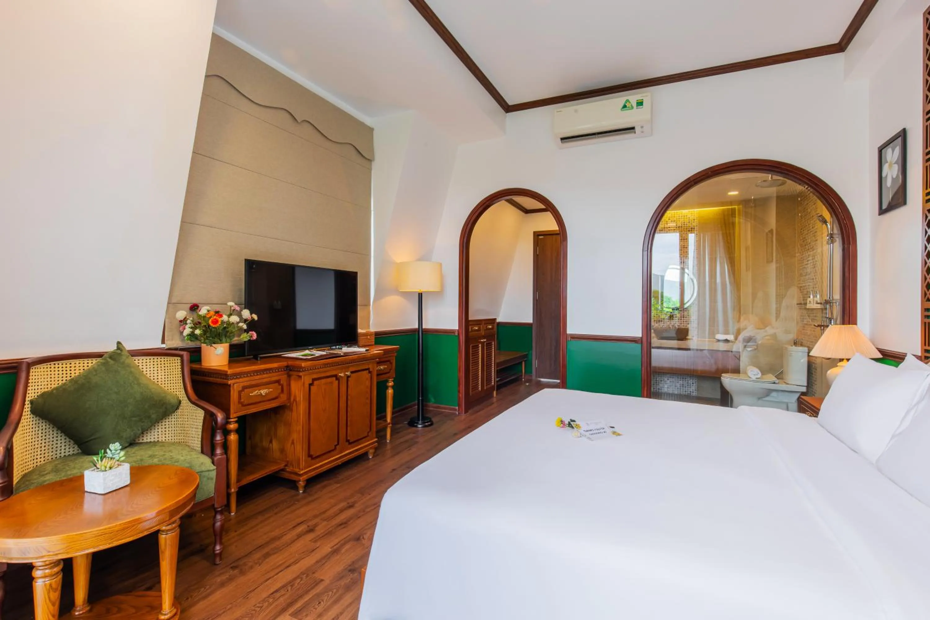 Deluxe Double Room with Balcony in Boutik Cham NhaTrang Hotel