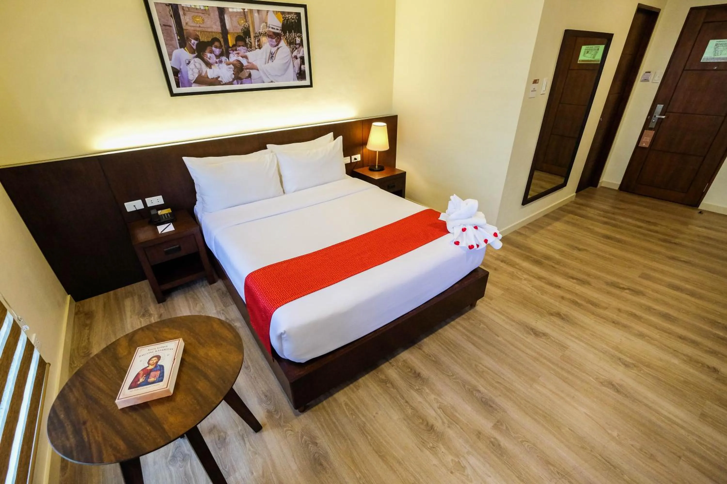 Deluxe Room in Cebu Quincentennial Hotel