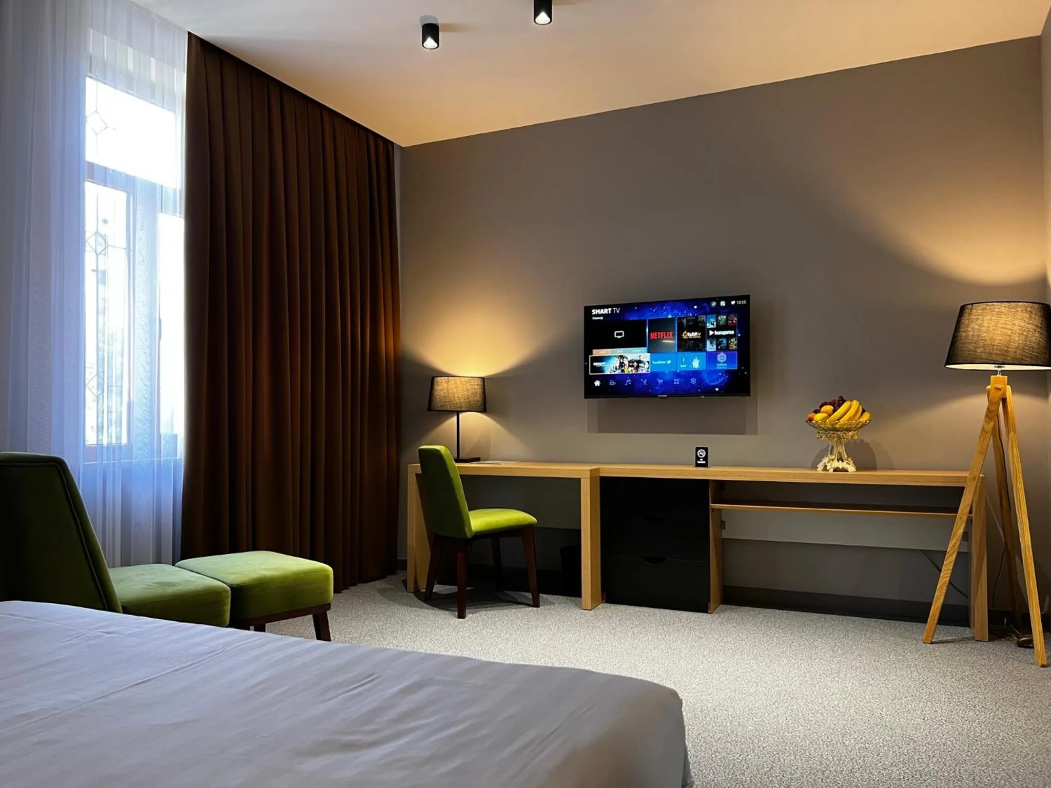 Superior King Room - single occupancy in King Plaza Hotel