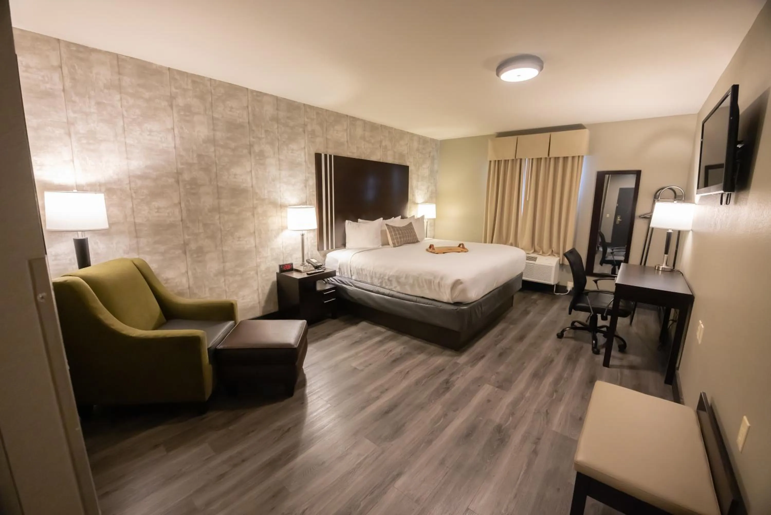 King Room - Disability Access in Distill-Inn