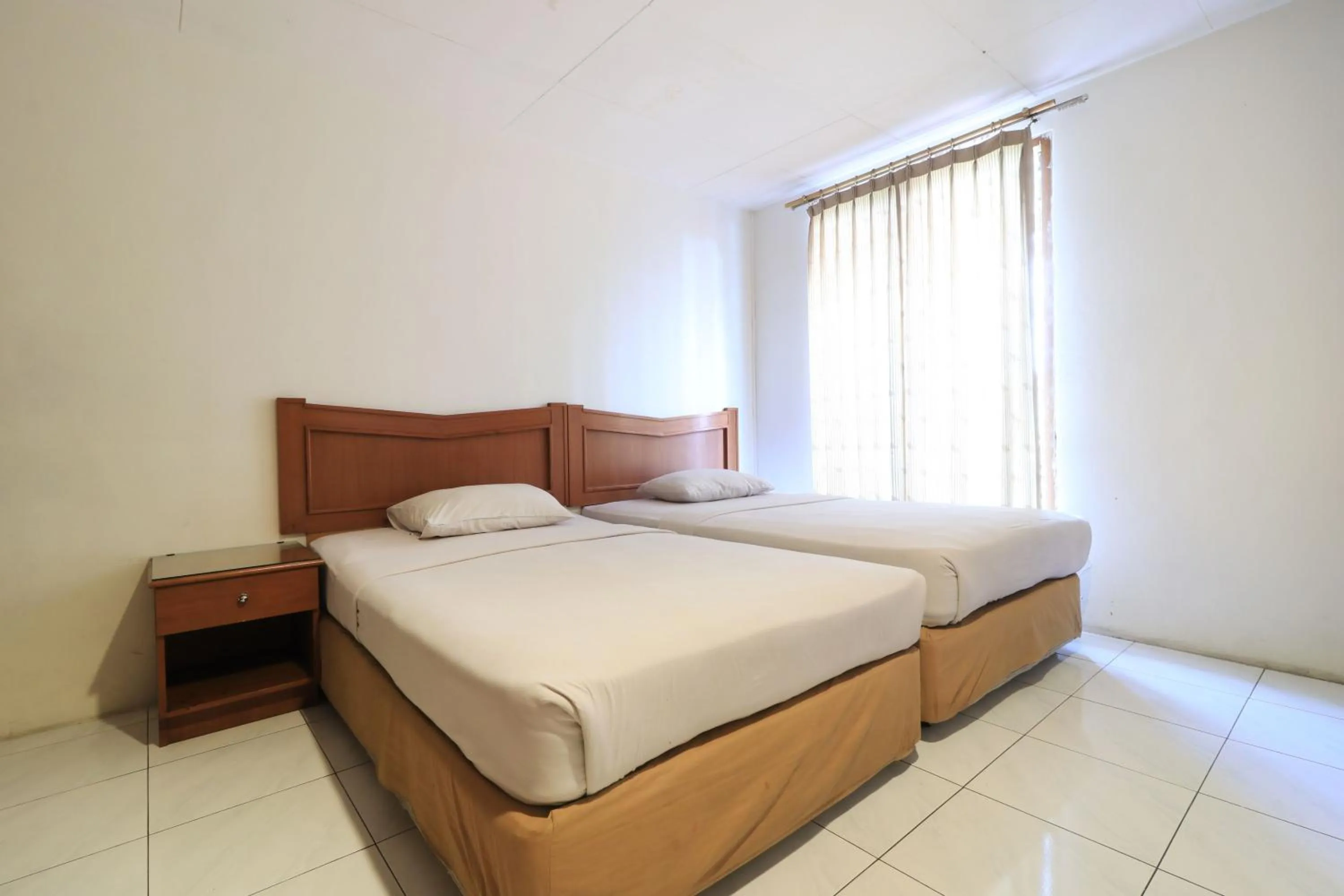 Deluxe Twin Room in Mroom Prapancha