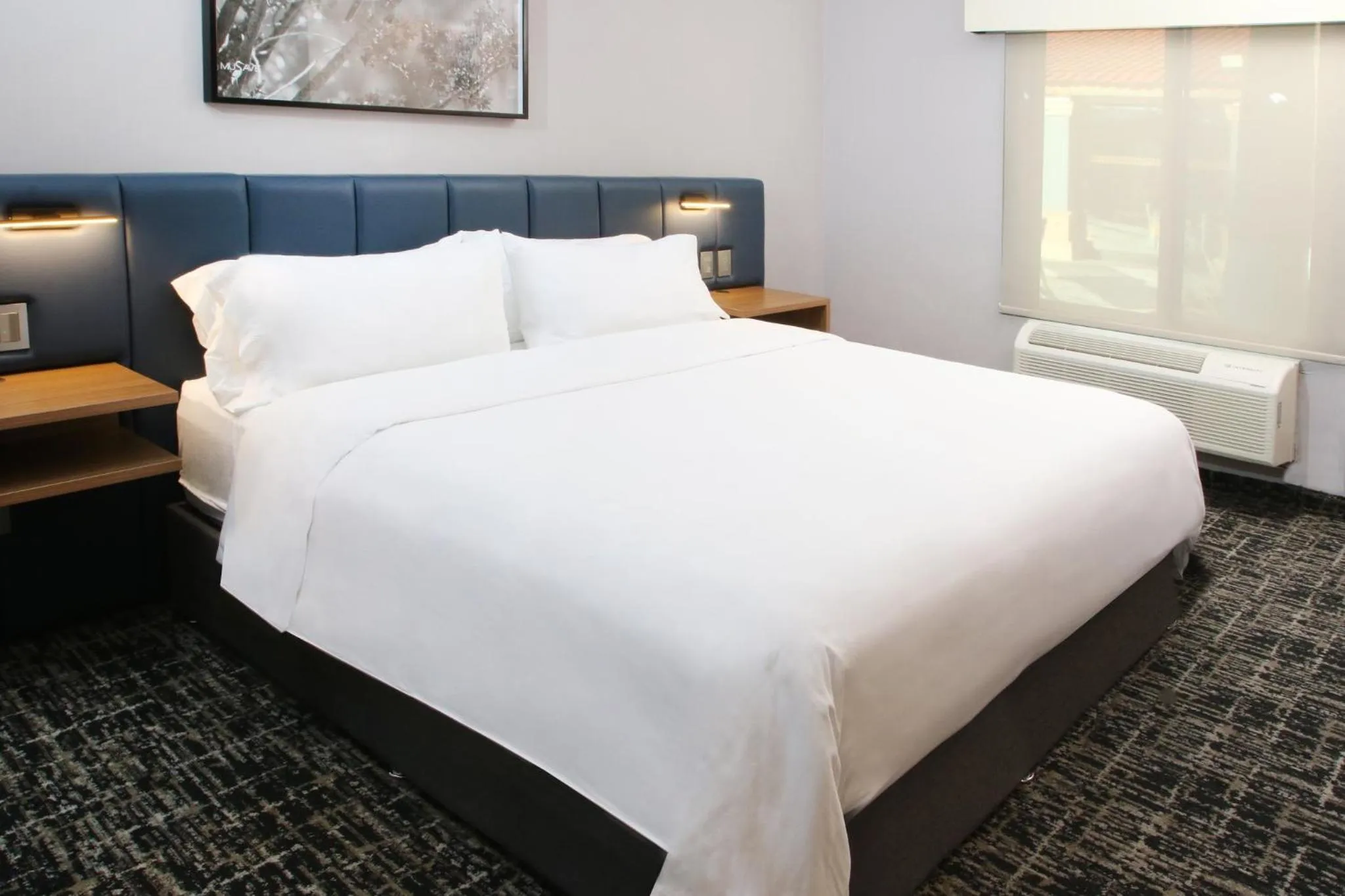 Standard King Room in voco Saltillo Suites by IHG