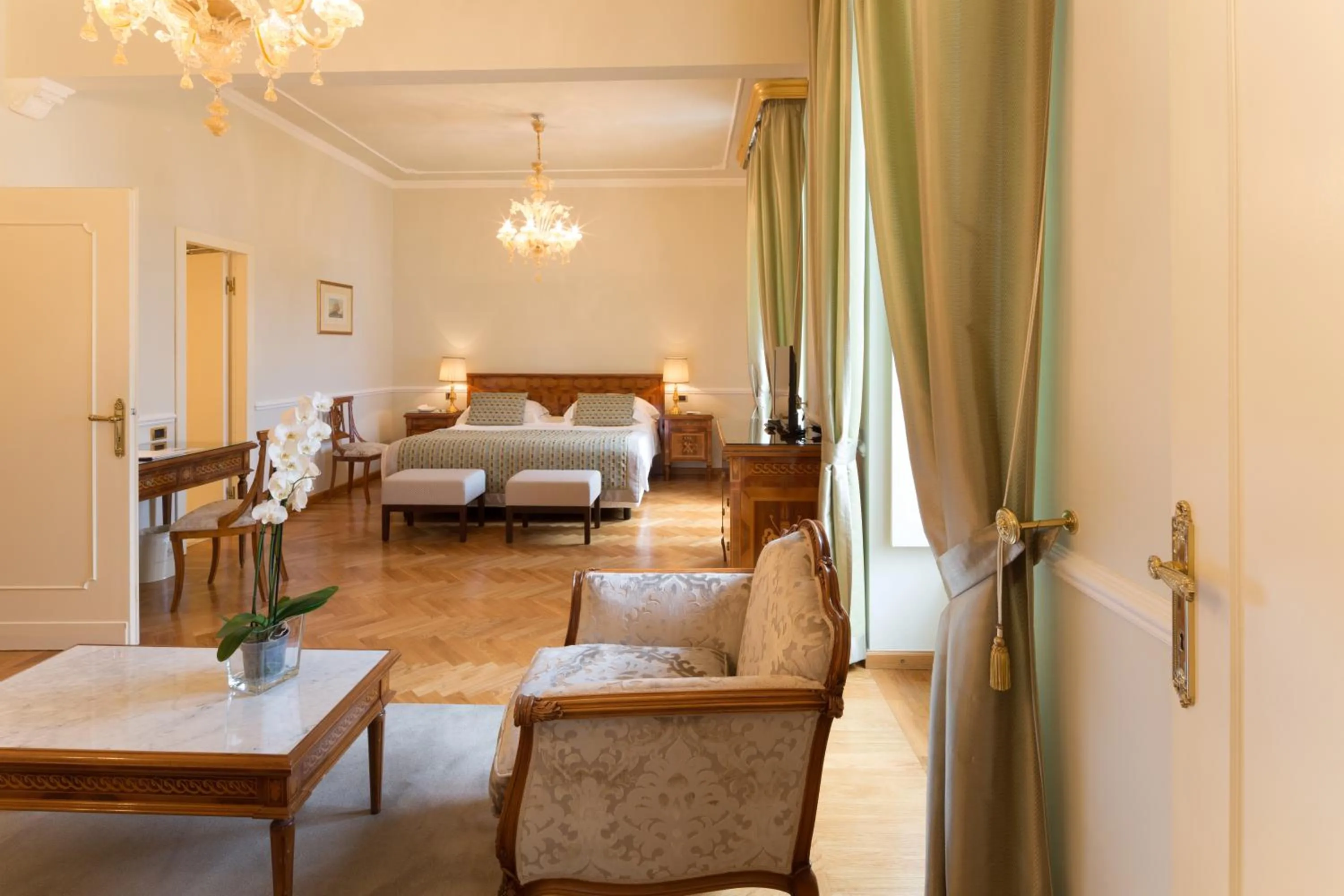 Junior Suite with Sea View and Balcony in Imperiale Palace Hotel