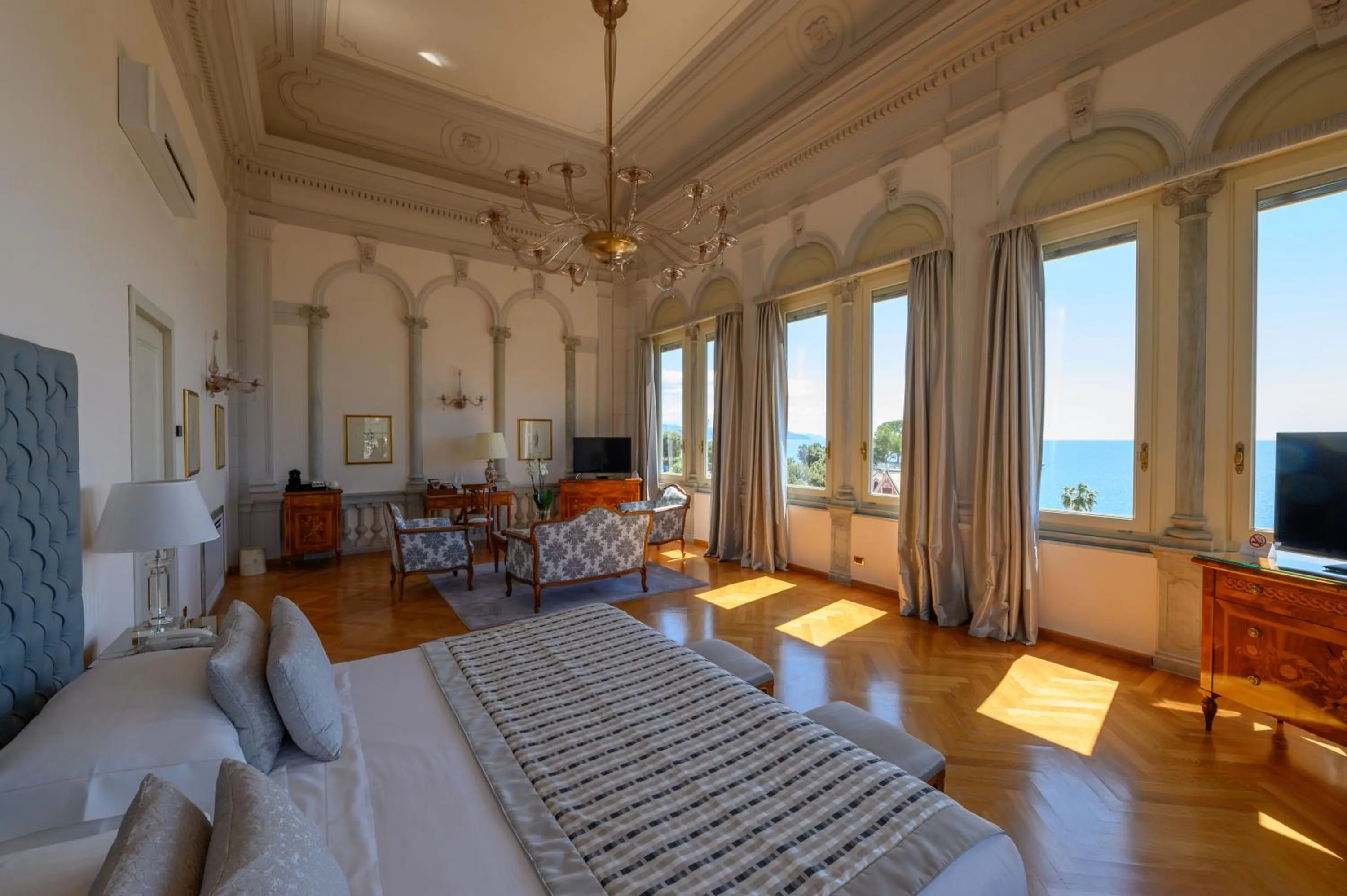 Tower Suite in Imperiale Palace Hotel