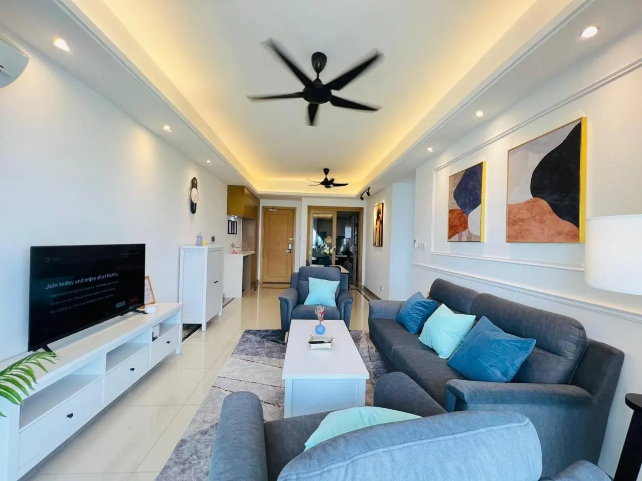 Superior Suite with Sea View in R&F PRINCESS COVE by ANJU