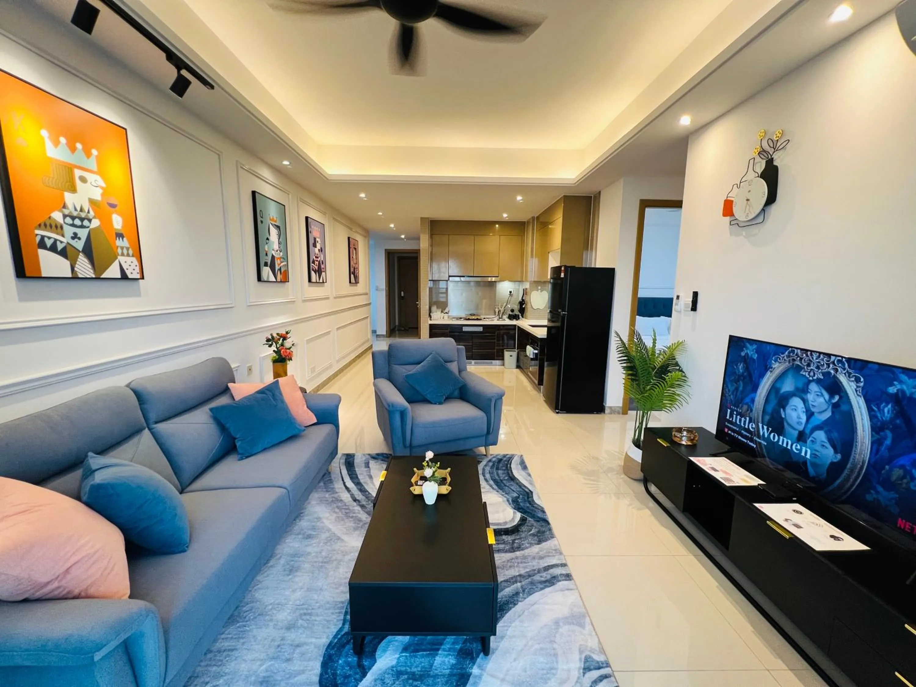 Deluxe Suite with Sea View in R&F PRINCESS COVE by ANJU