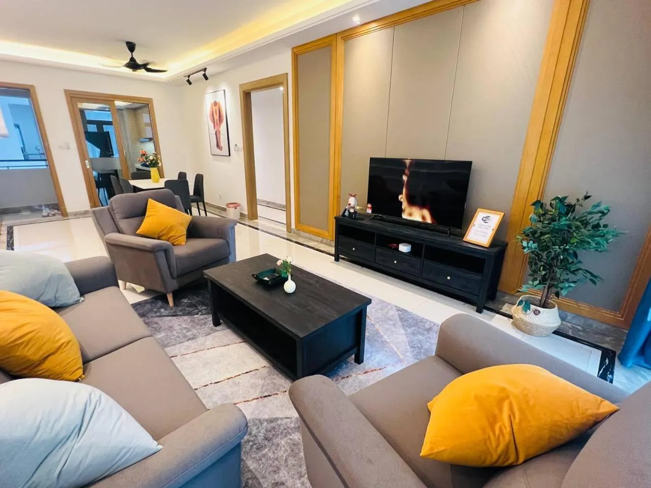 Superior Suite in R&F PRINCESS COVE by ANJU