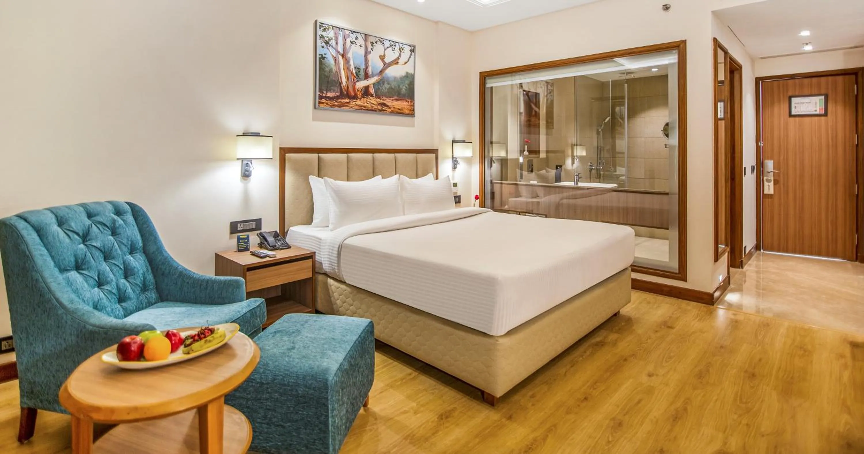 Deluxe King Room in Golden Tulip Jalandhar
