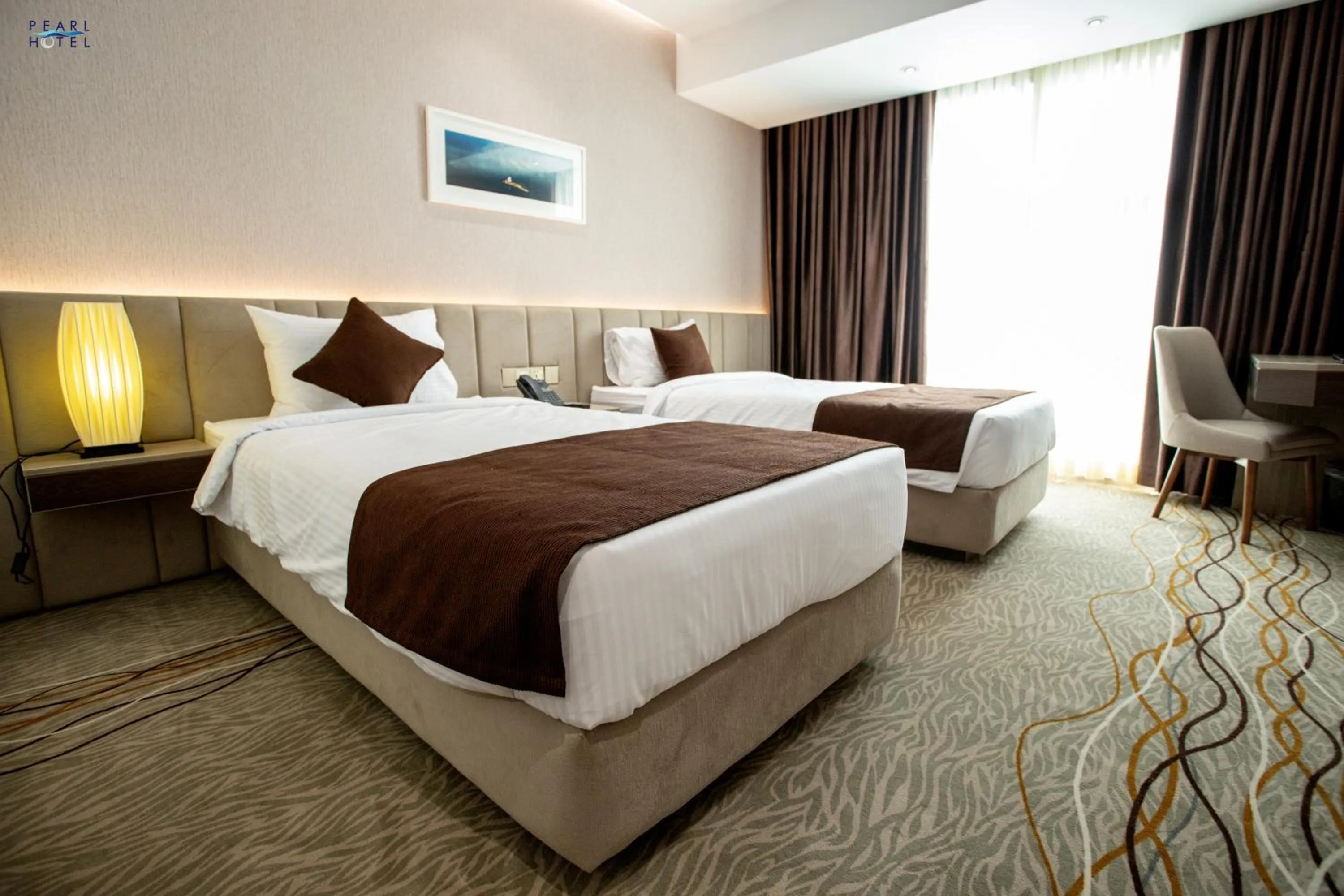 Large Twin Room in Pearl Hotel