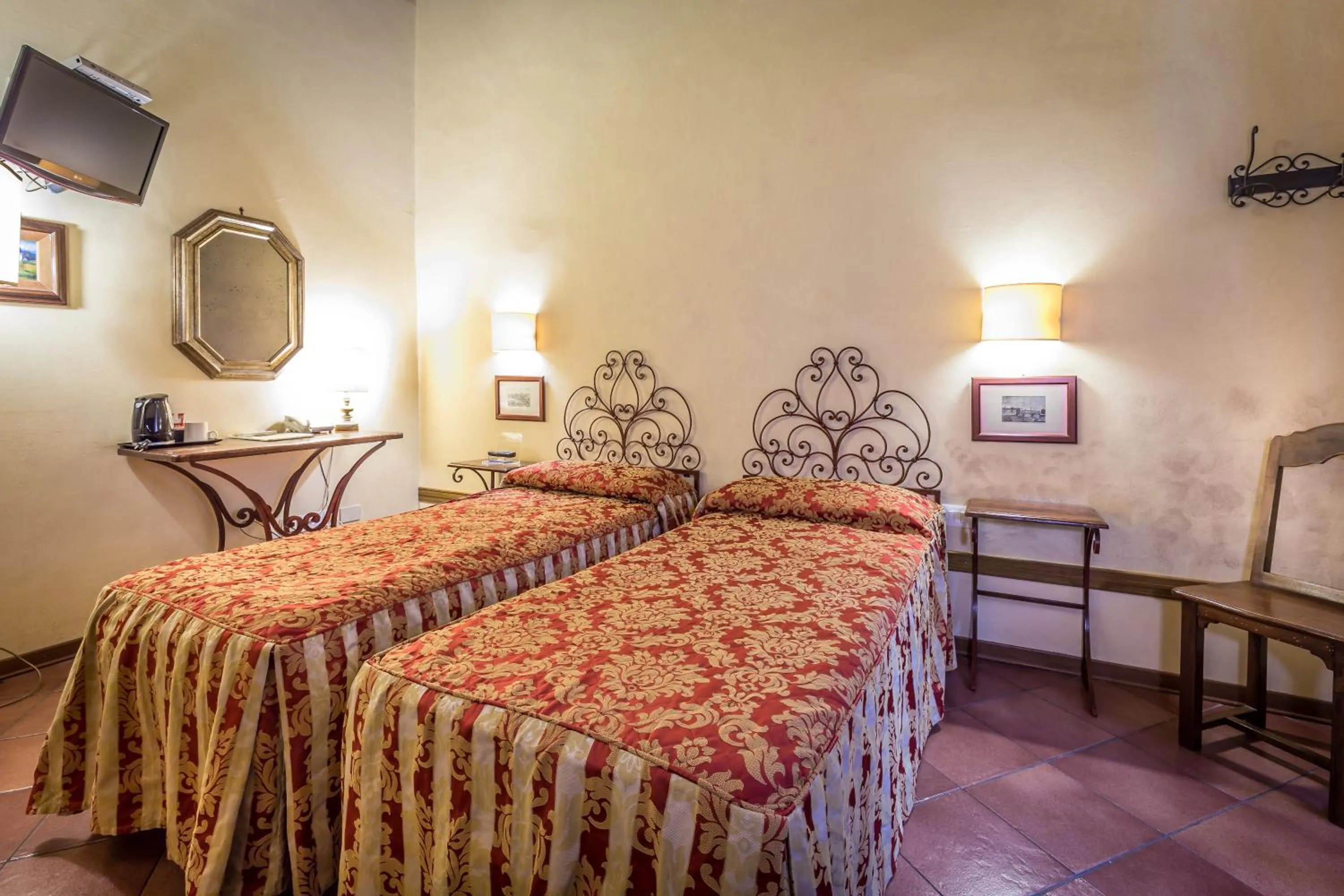 Double or Twin Room in Hotel Mario's