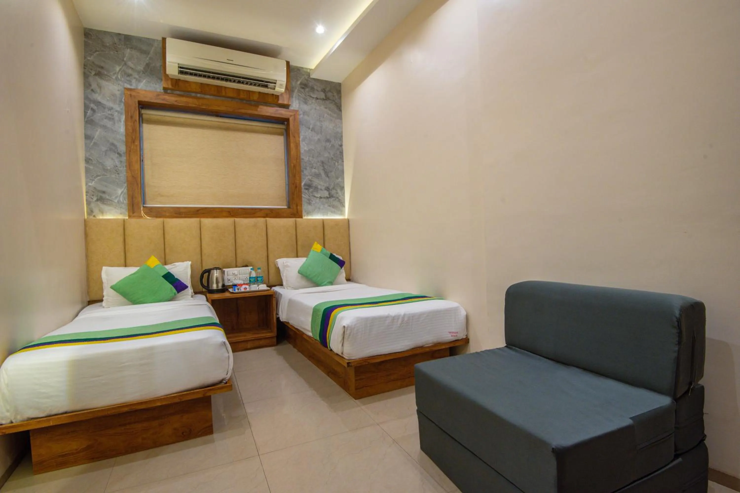 Deluxe Double Room in Treebo Amber Imperial