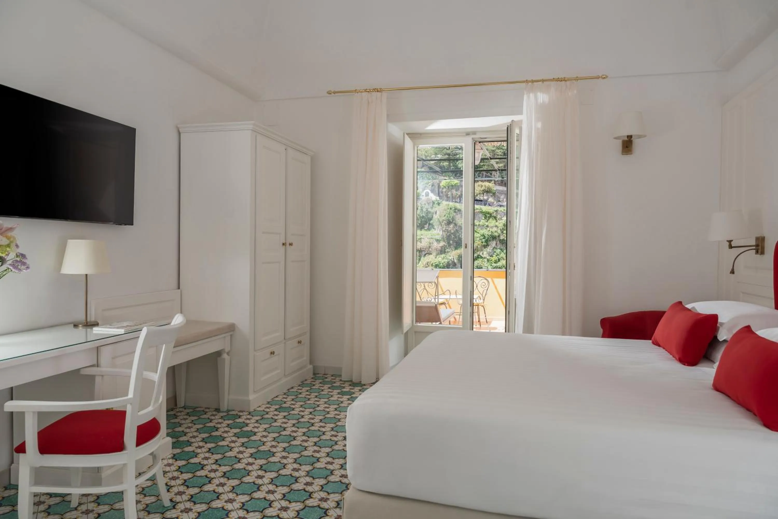 King Room with Spa Bath in Hotel Savoia