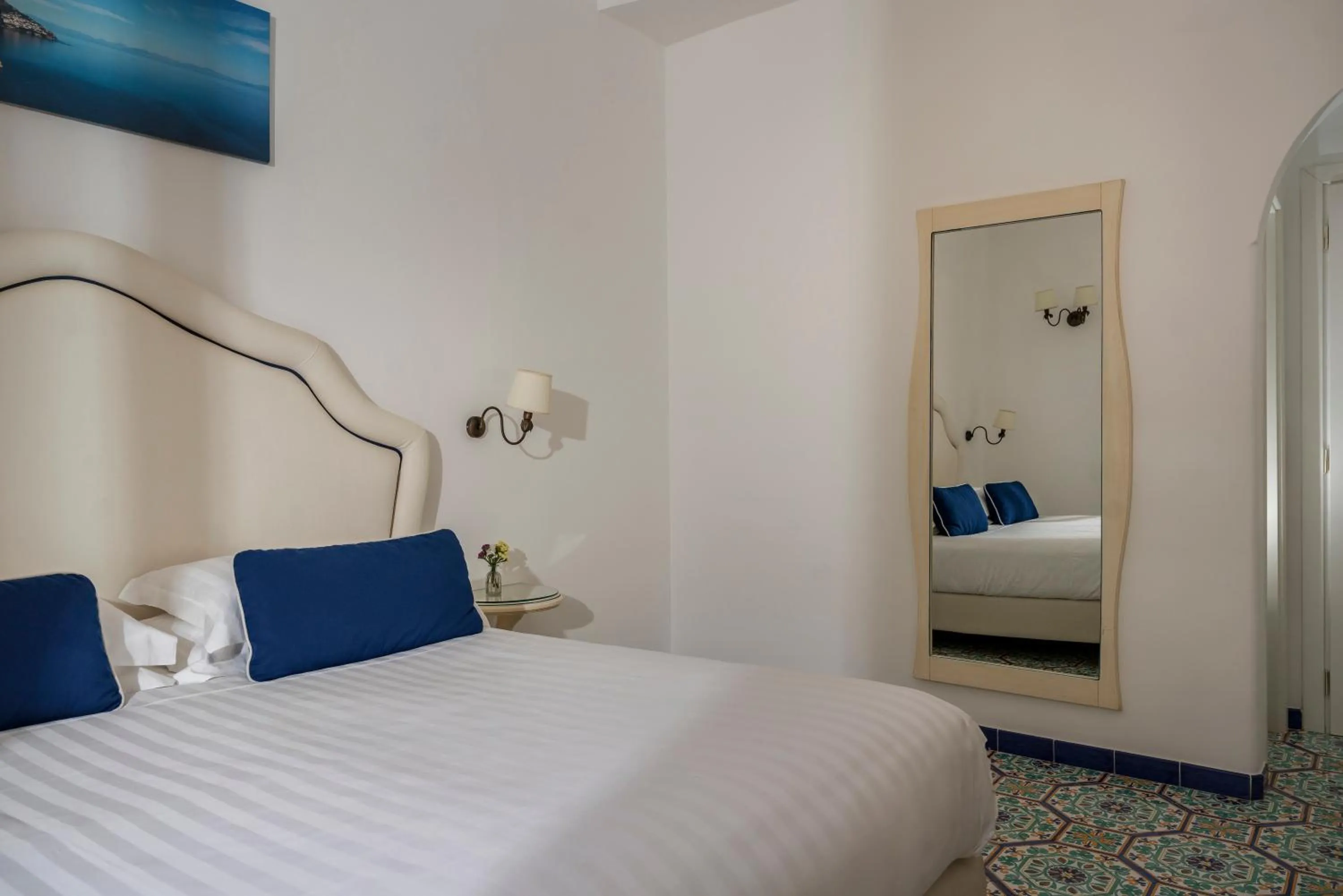 Classic Double Room with Terrace in Hotel Savoia